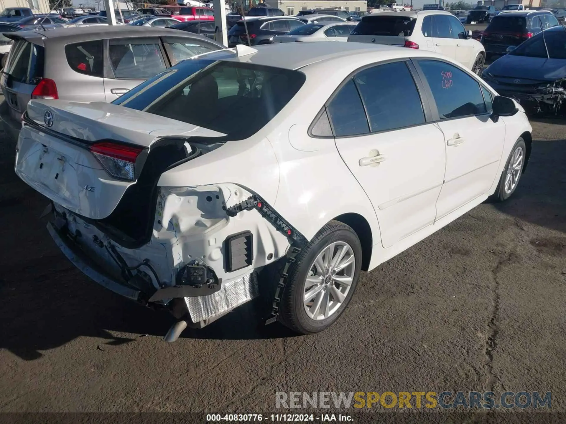 4 Photograph of a damaged car 5YFB4MDE8PP042474 TOYOTA COROLLA 2023