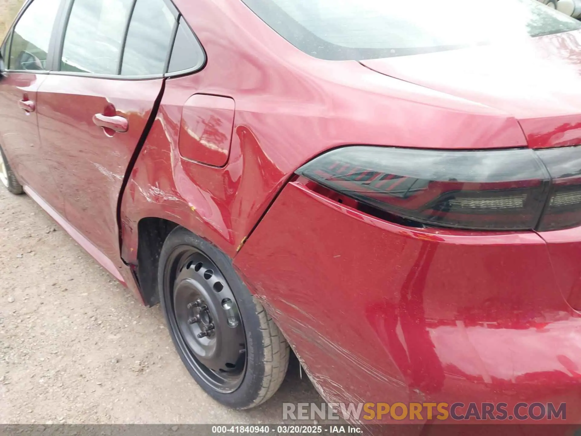 18 Photograph of a damaged car 5YFB4MDE9PP004204 TOYOTA COROLLA 2023