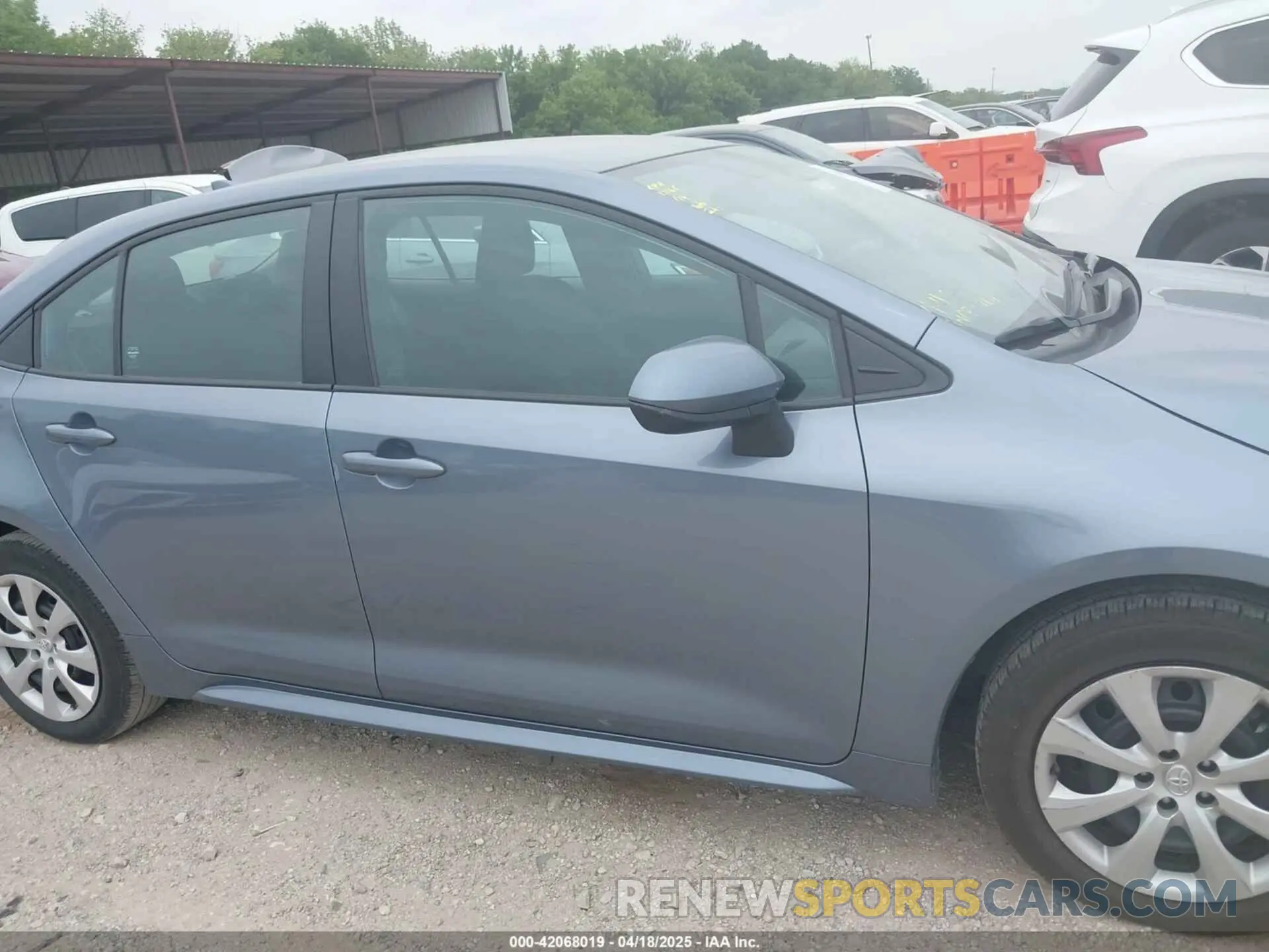 13 Photograph of a damaged car 5YFB4MDE9PP012433 TOYOTA COROLLA 2023