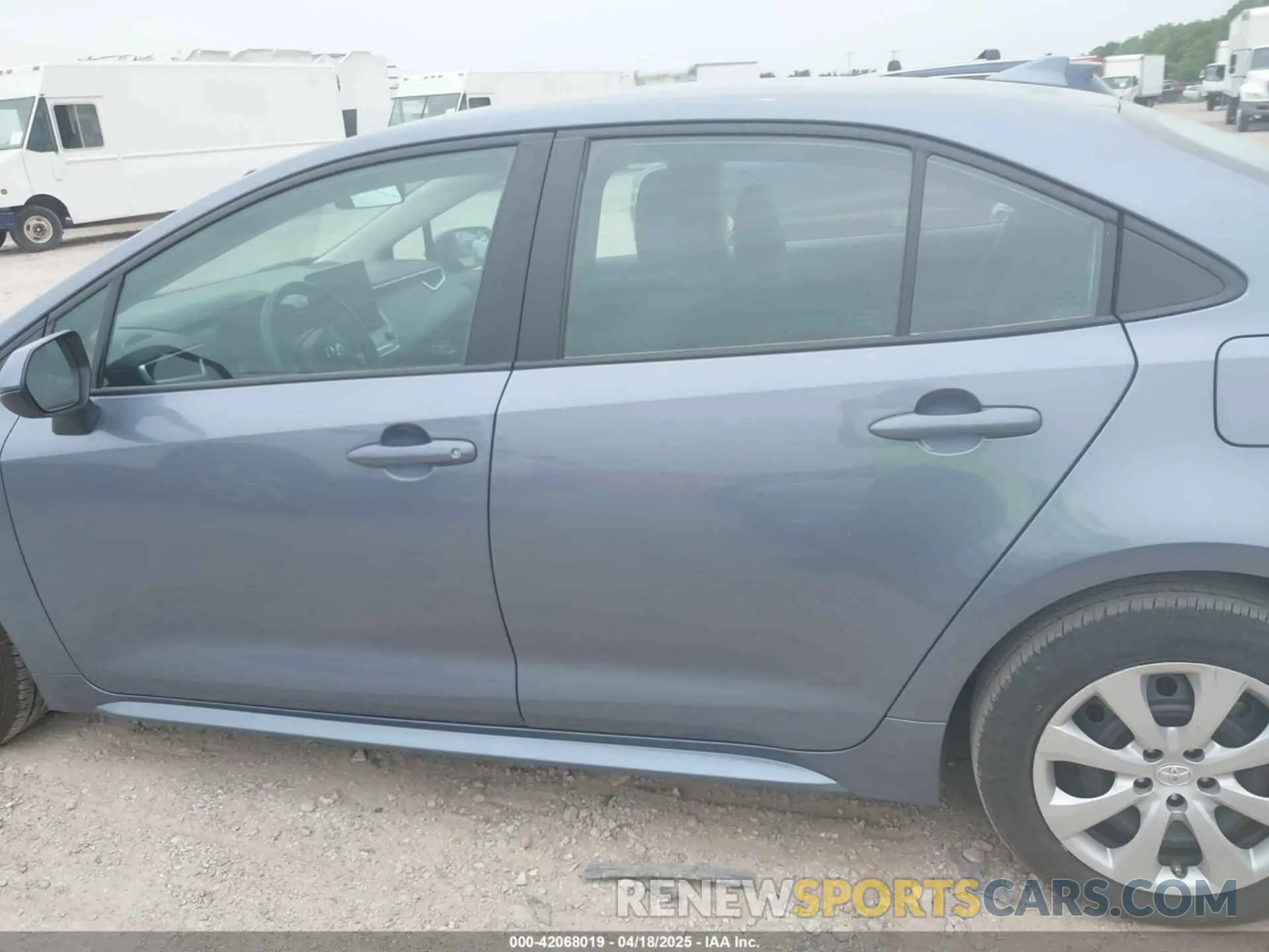 14 Photograph of a damaged car 5YFB4MDE9PP012433 TOYOTA COROLLA 2023