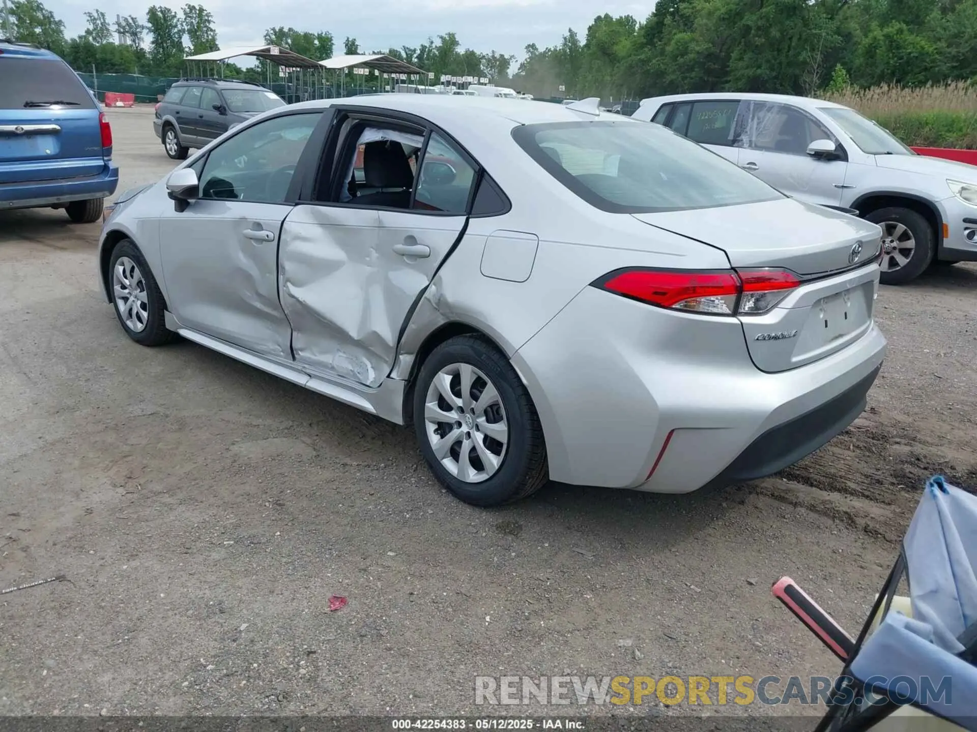 3 Photograph of a damaged car 5YFB4MDE9PP013954 TOYOTA COROLLA 2023