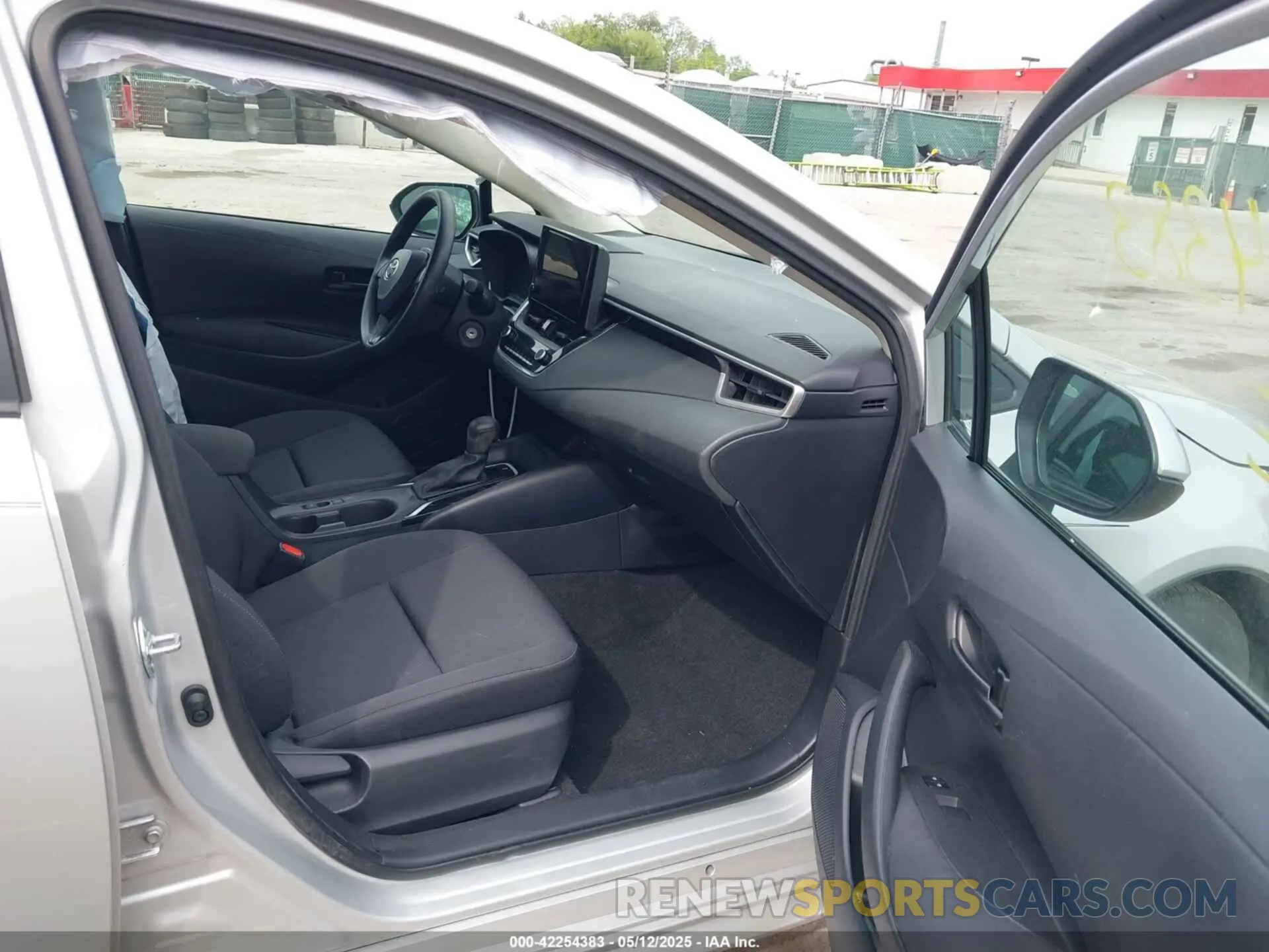 5 Photograph of a damaged car 5YFB4MDE9PP013954 TOYOTA COROLLA 2023