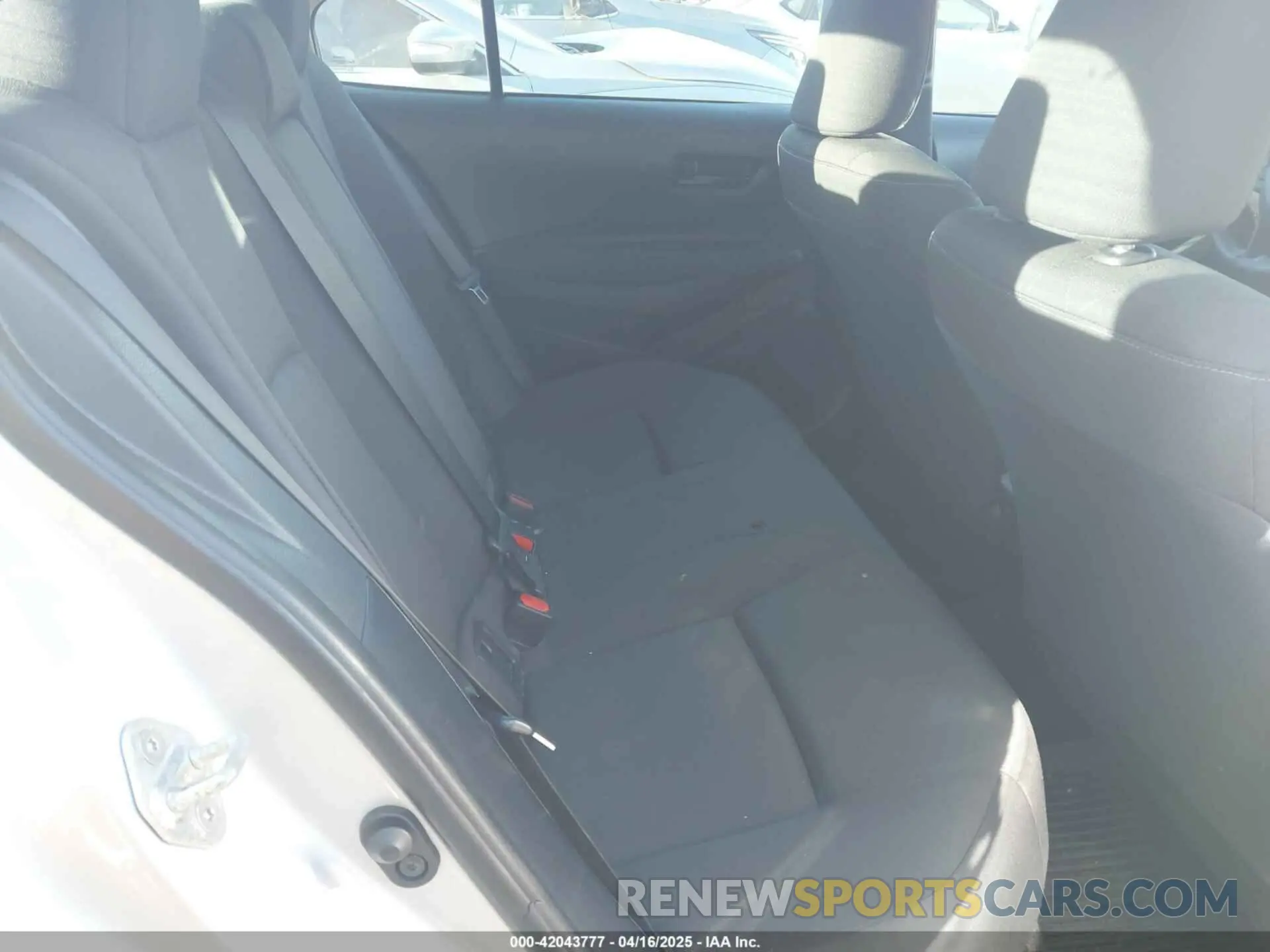 8 Photograph of a damaged car 5YFB4MDE9PP019270 TOYOTA COROLLA 2023