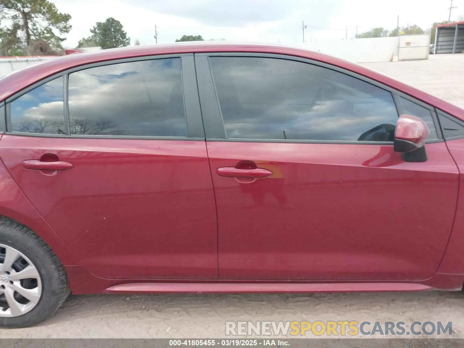 13 Photograph of a damaged car 5YFB4MDE9PP068145 TOYOTA COROLLA 2023