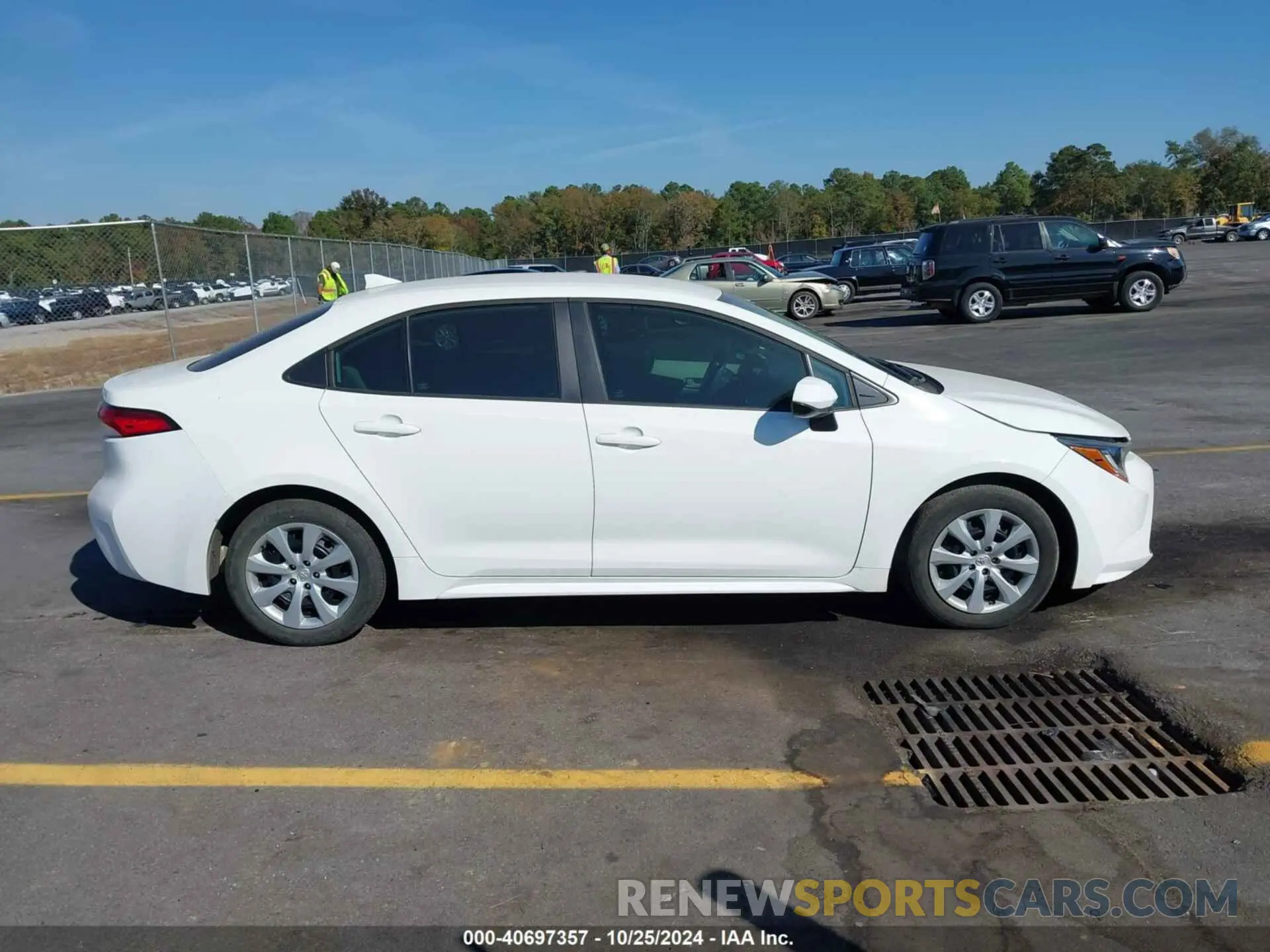 13 Photograph of a damaged car 5YFB4MDEXPP000968 TOYOTA COROLLA 2023