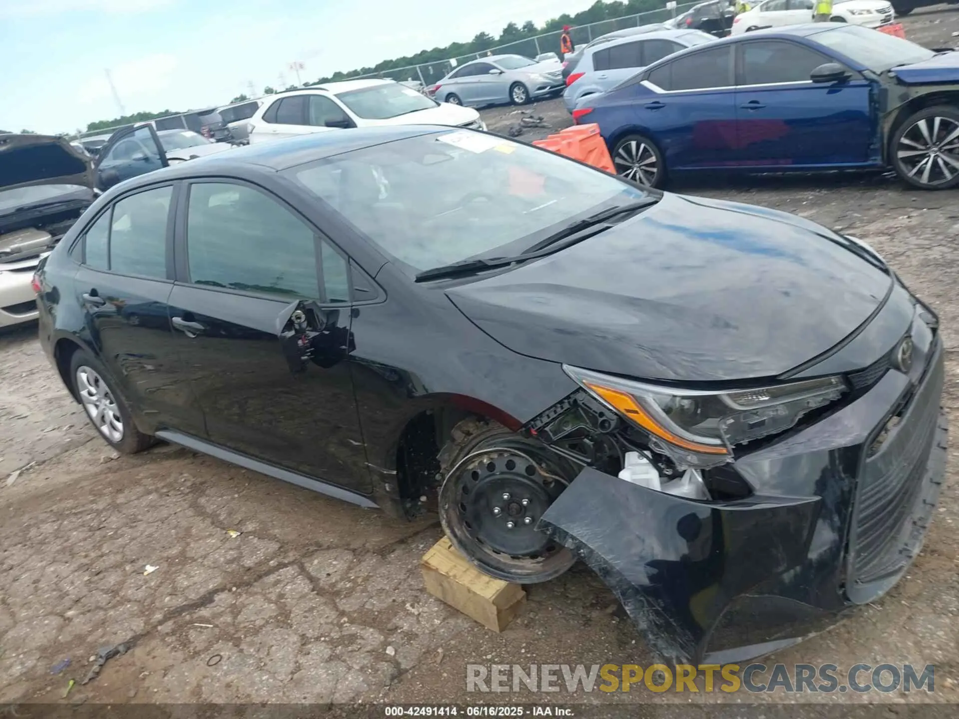 1 Photograph of a damaged car 5YFB4MDEXPP013803 TOYOTA COROLLA 2023