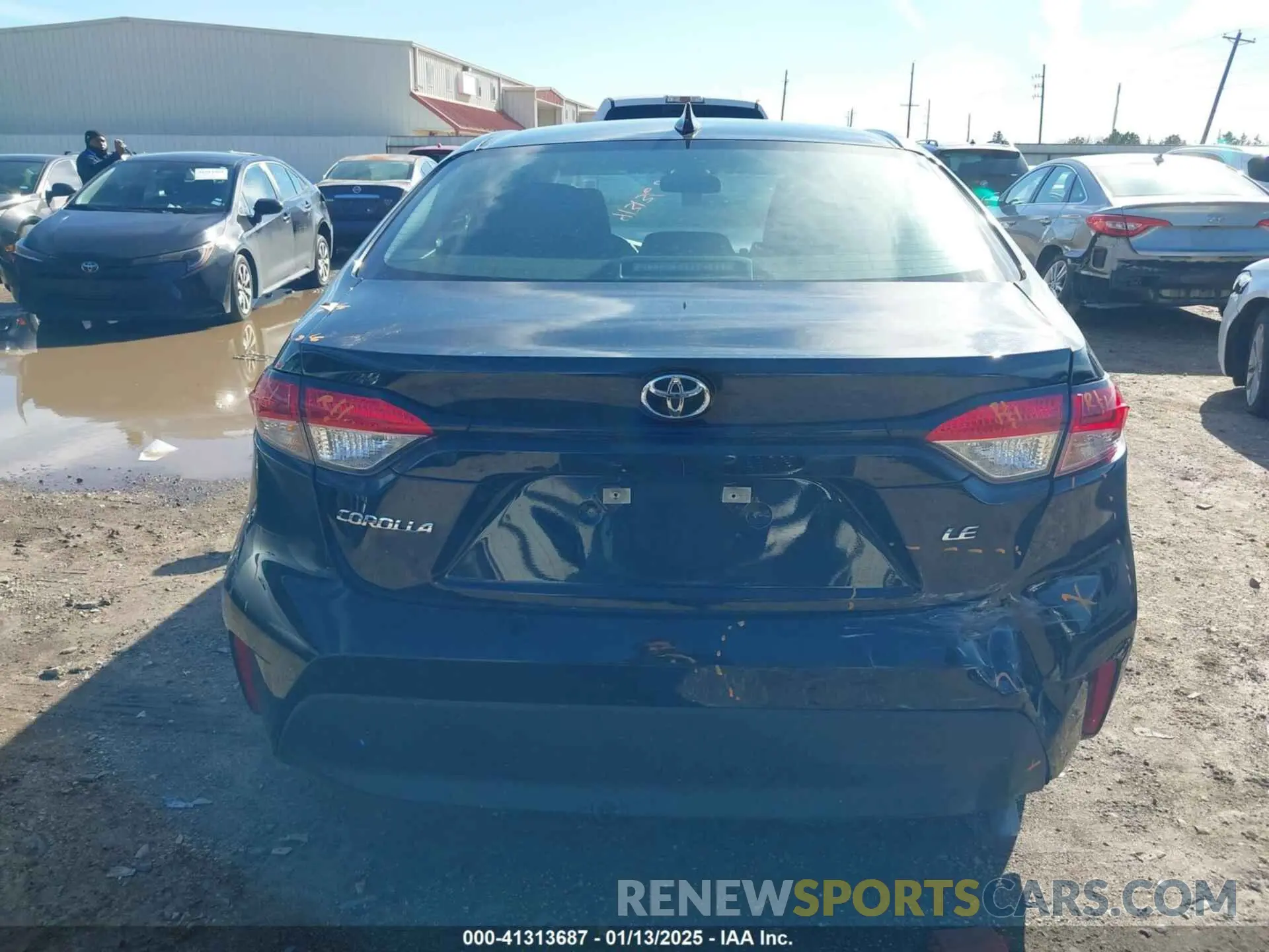 17 Photograph of a damaged car 5YFB4MDEXPP015633 TOYOTA COROLLA 2023