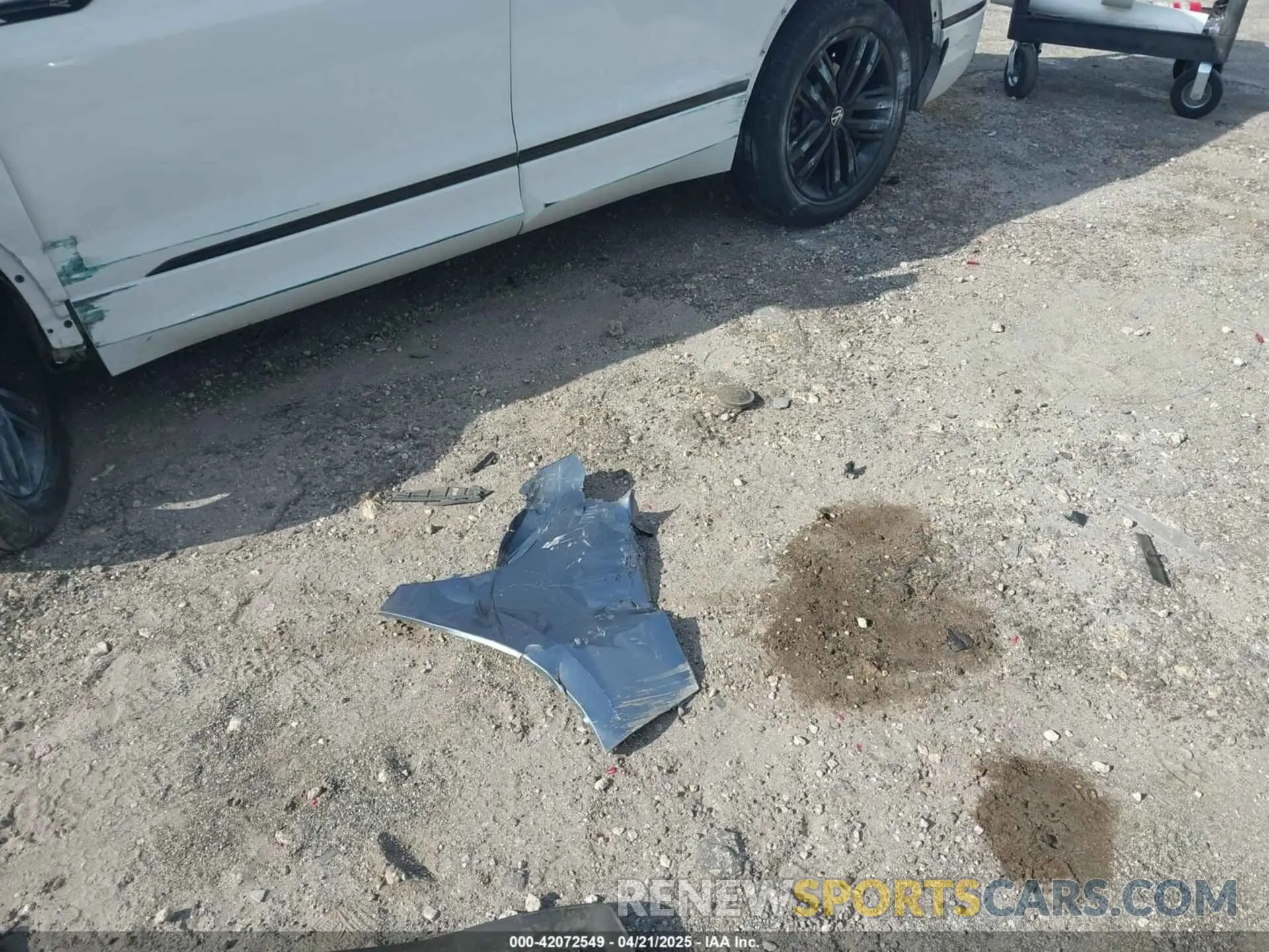 12 Photograph of a damaged car 5YFB4MDEXPP027815 TOYOTA COROLLA 2023
