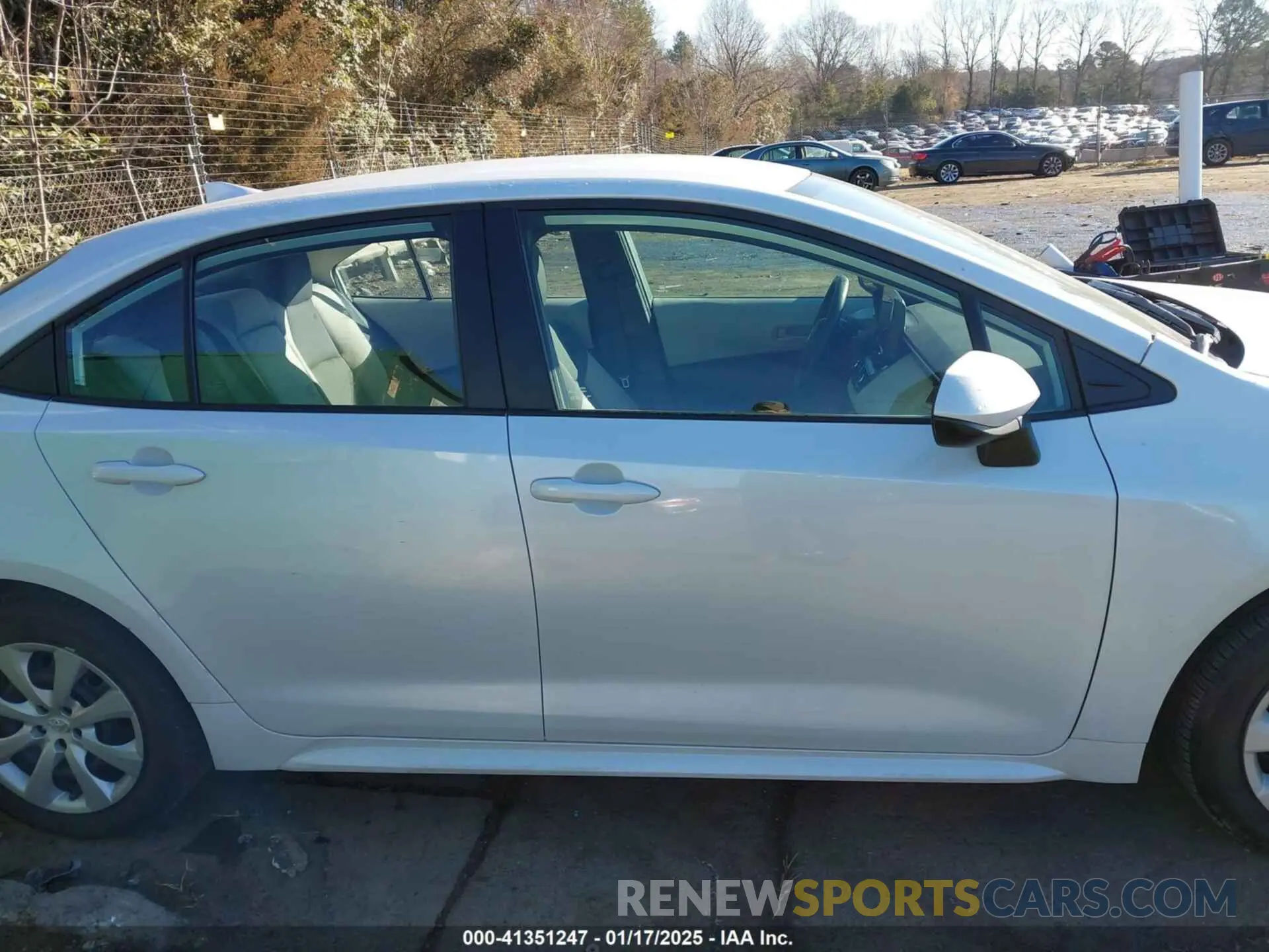 13 Photograph of a damaged car 5YFB4MDEXPP064508 TOYOTA COROLLA 2023