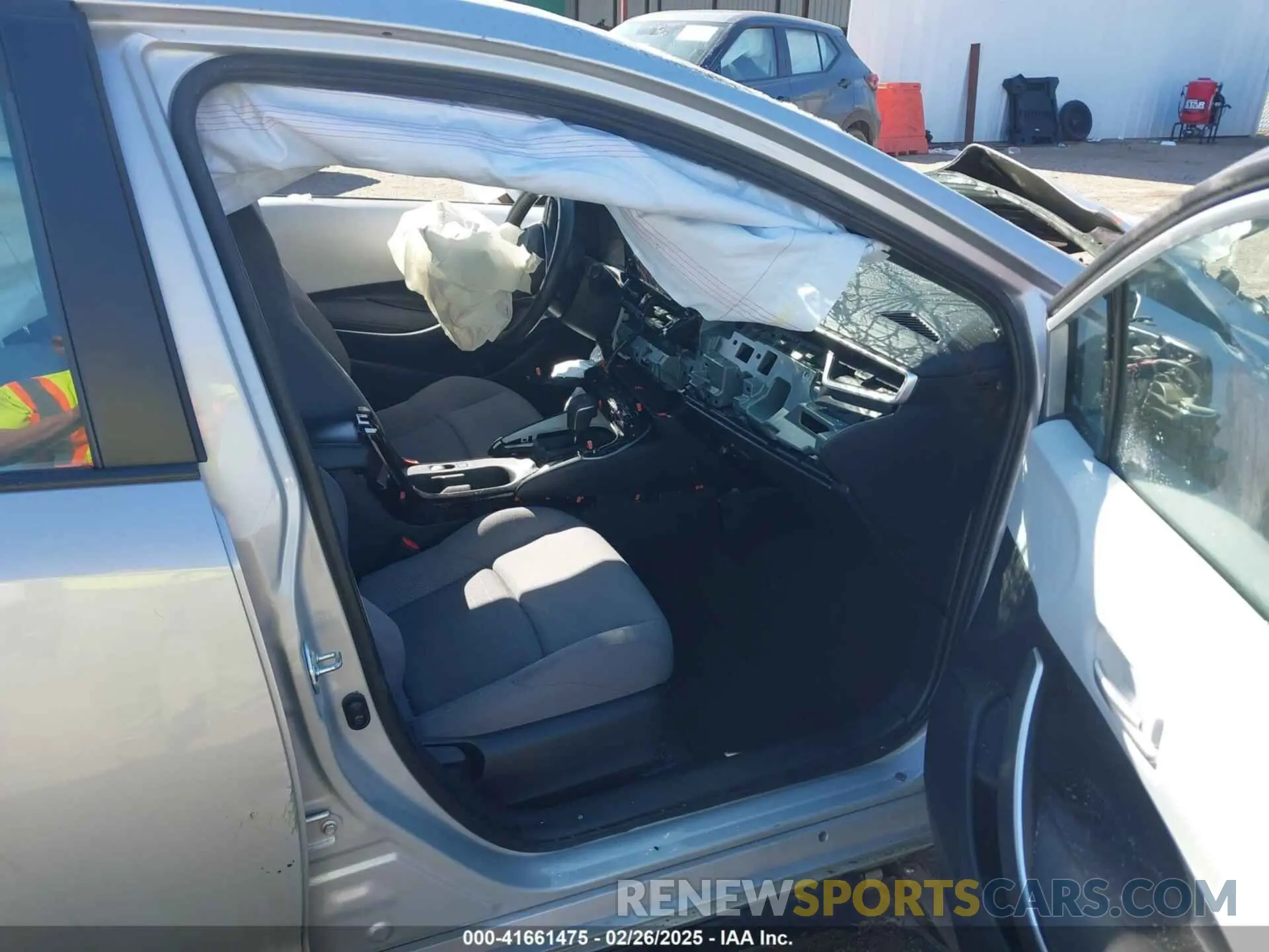 5 Photograph of a damaged car 5YFS4MCE1PP143387 TOYOTA COROLLA 2023