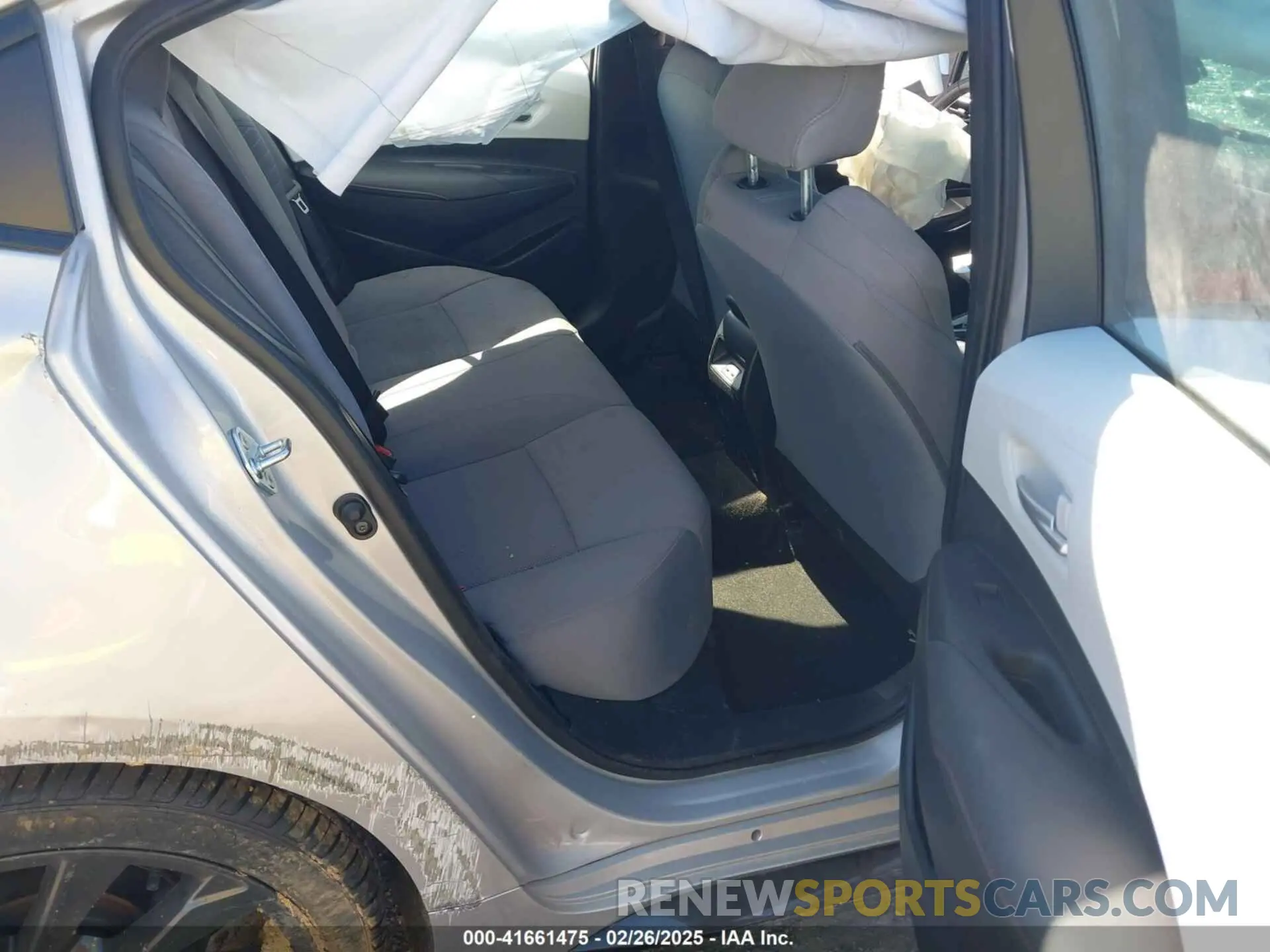 8 Photograph of a damaged car 5YFS4MCE1PP143387 TOYOTA COROLLA 2023
