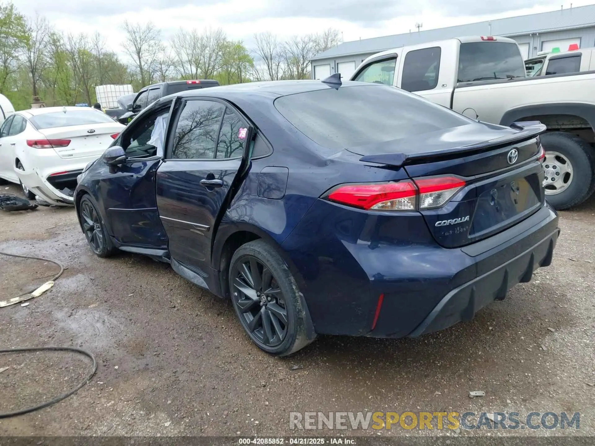 3 Photograph of a damaged car 5YFS4MCE2PP143401 TOYOTA COROLLA 2023
