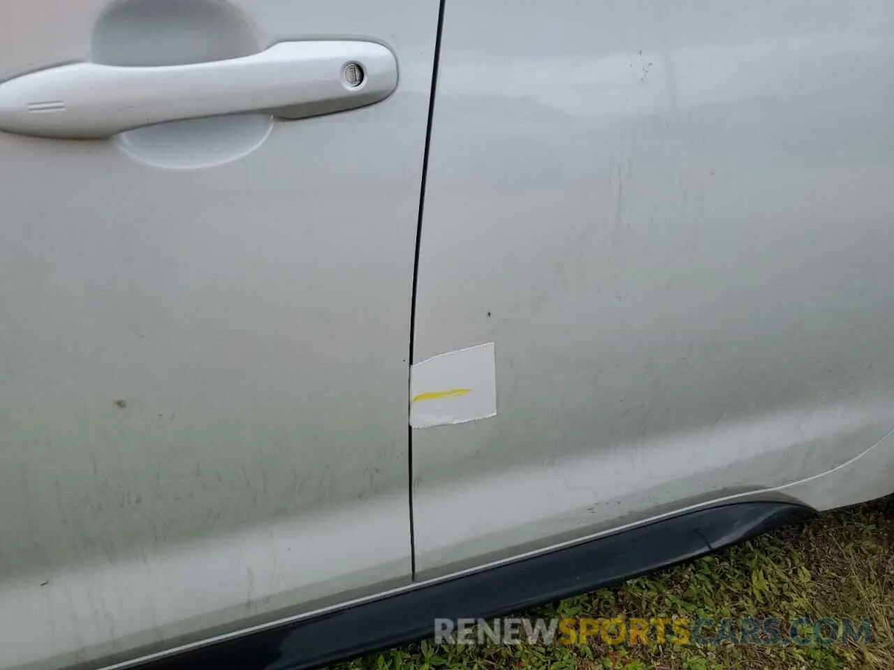 12 Photograph of a damaged car 5YFS4MCE3PP147327 TOYOTA COROLLA 2023