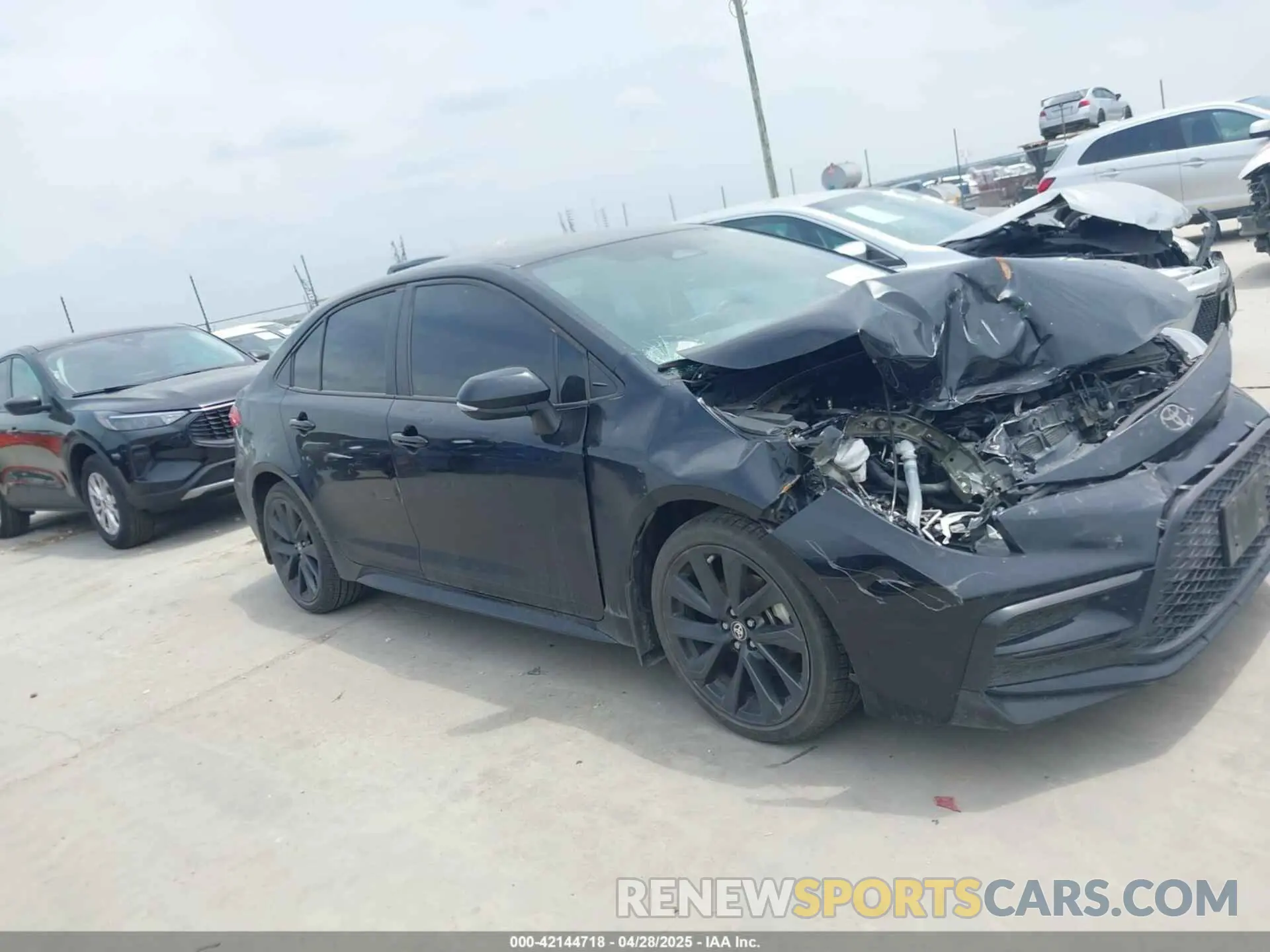 14 Photograph of a damaged car 5YFS4MCE3PP148882 TOYOTA COROLLA 2023
