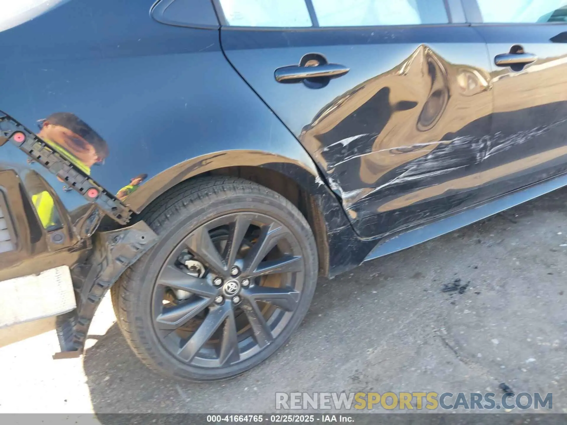 18 Photograph of a damaged car 5YFS4MCE3PP150518 TOYOTA COROLLA 2023