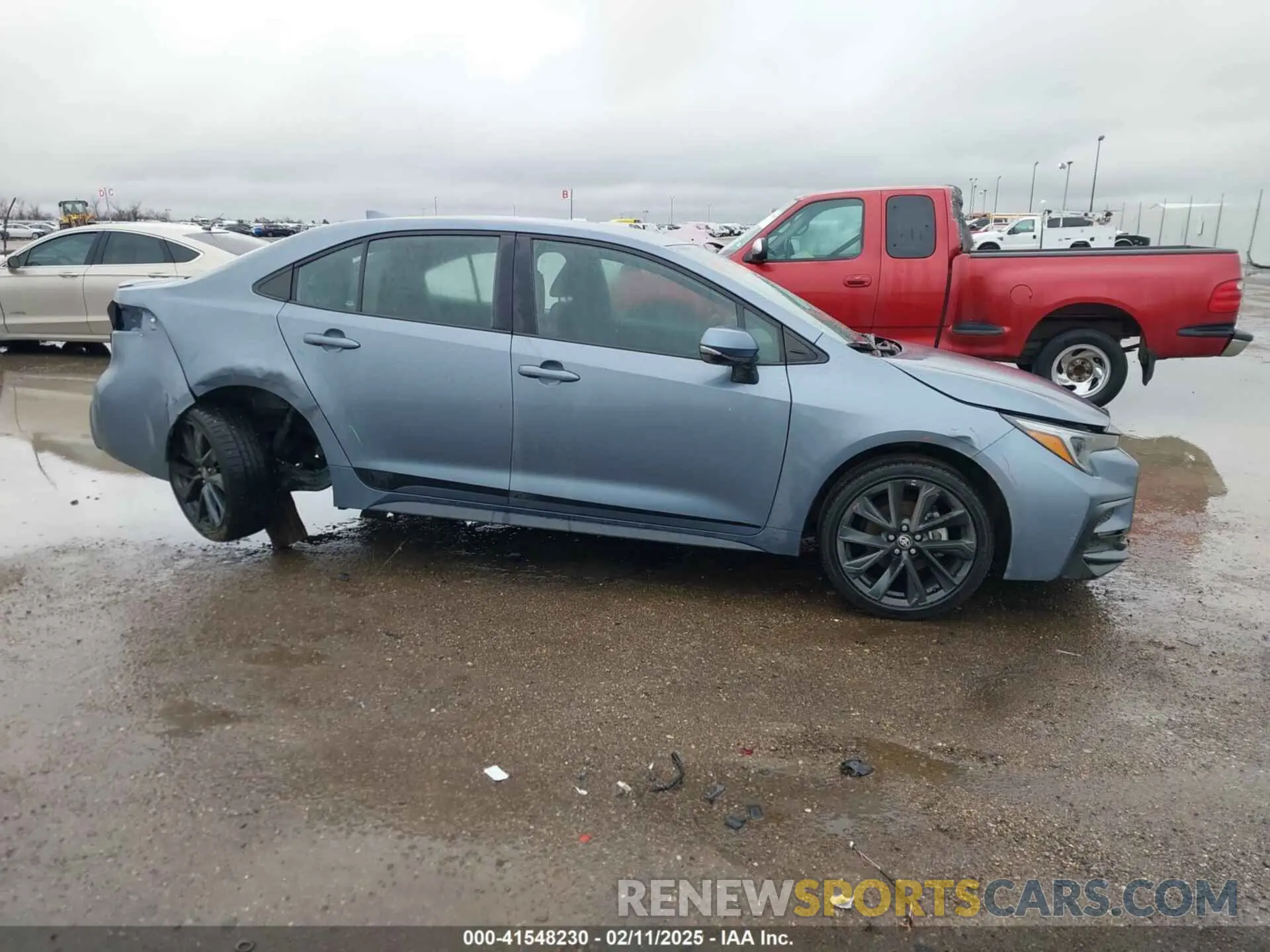 13 Photograph of a damaged car 5YFS4MCE3PP160529 TOYOTA COROLLA 2023
