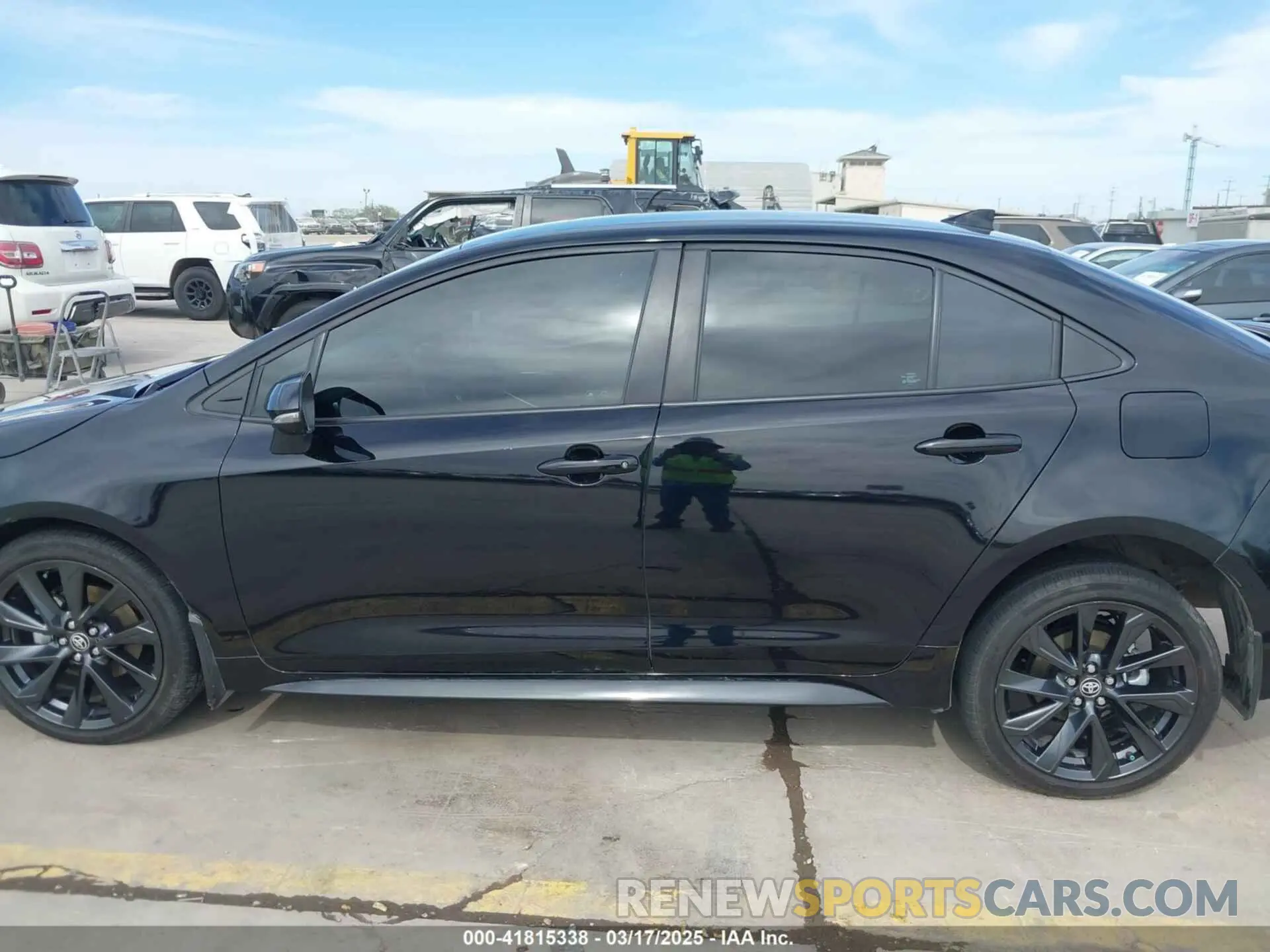 13 Photograph of a damaged car 5YFS4MCE4PP157719 TOYOTA COROLLA 2023