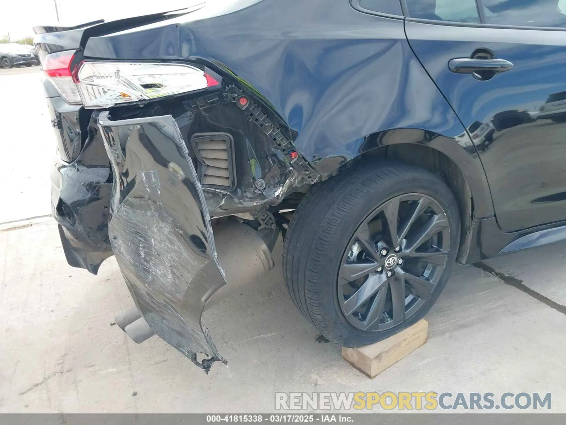 6 Photograph of a damaged car 5YFS4MCE4PP157719 TOYOTA COROLLA 2023