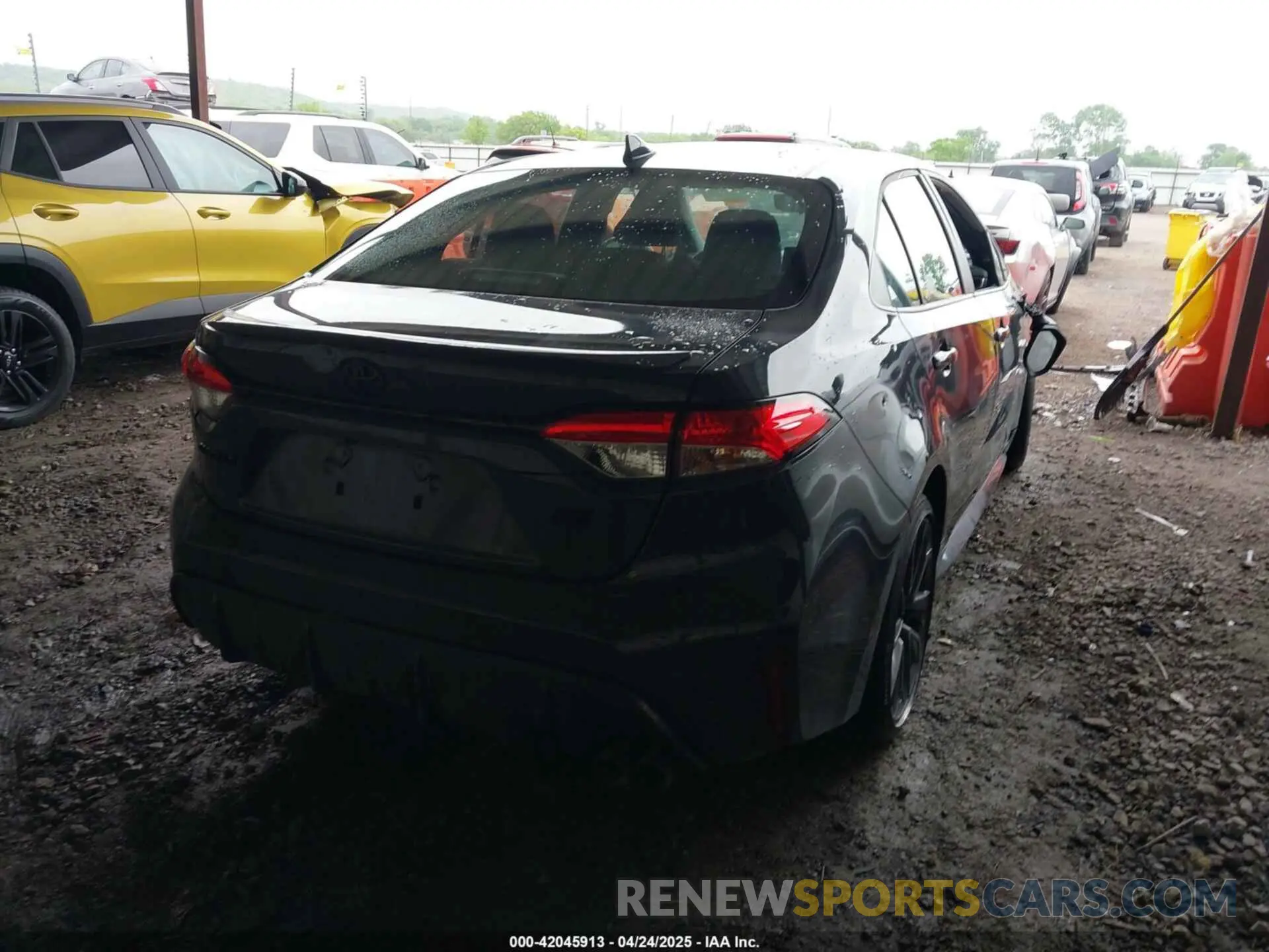 4 Photograph of a damaged car 5YFS4MCE4PP160698 TOYOTA COROLLA 2023