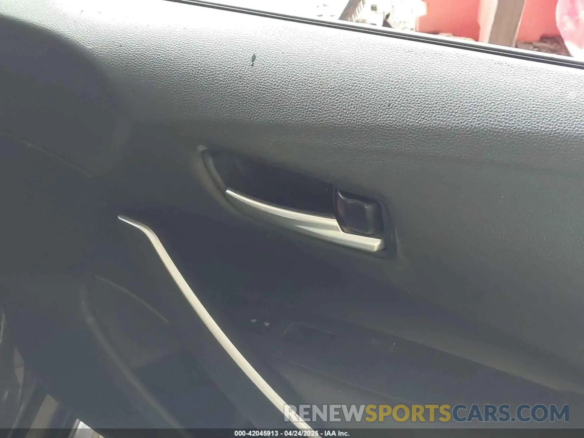 8 Photograph of a damaged car 5YFS4MCE4PP160698 TOYOTA COROLLA 2023