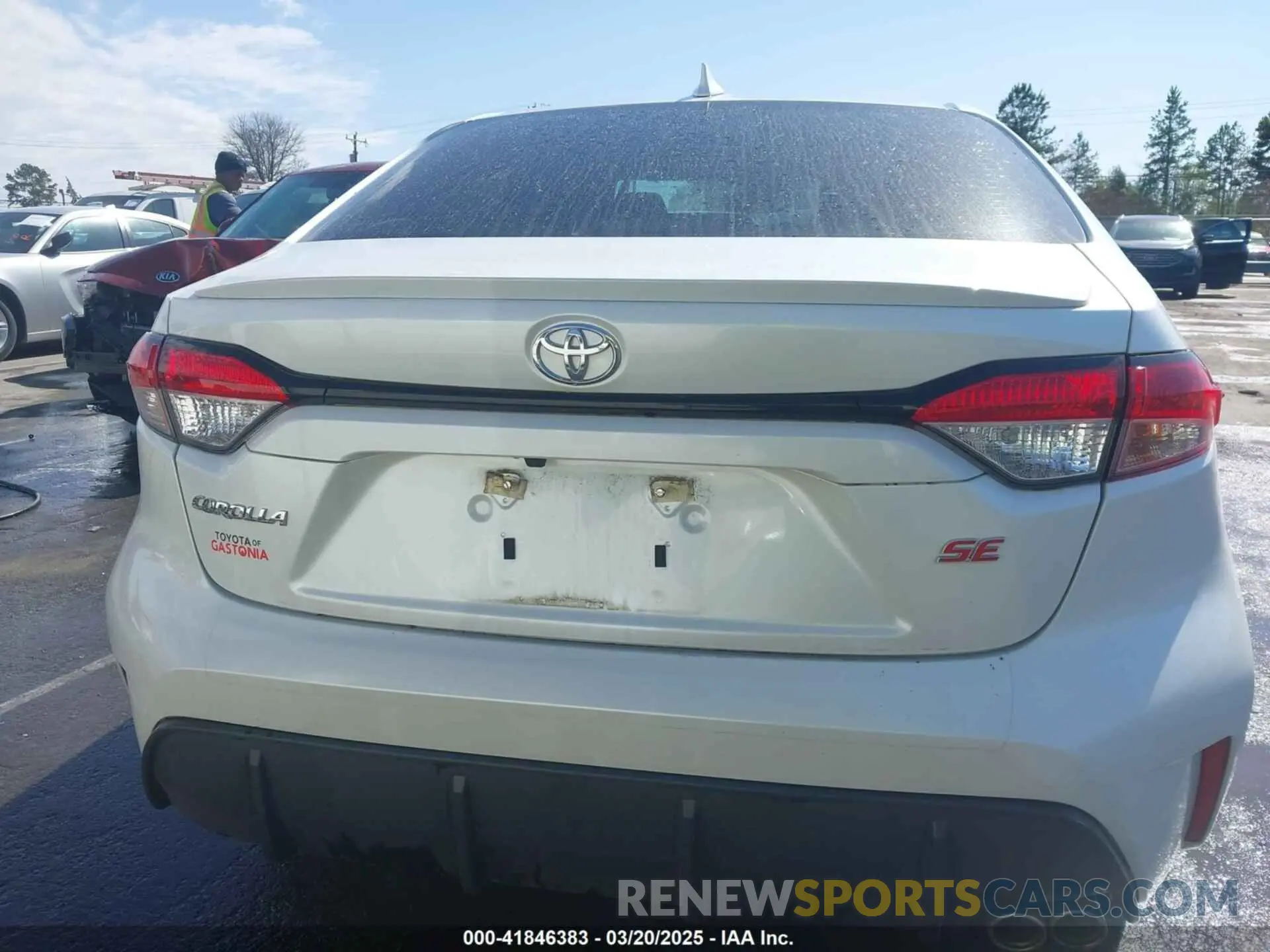 16 Photograph of a damaged car 5YFS4MCE7PP157097 TOYOTA COROLLA 2023