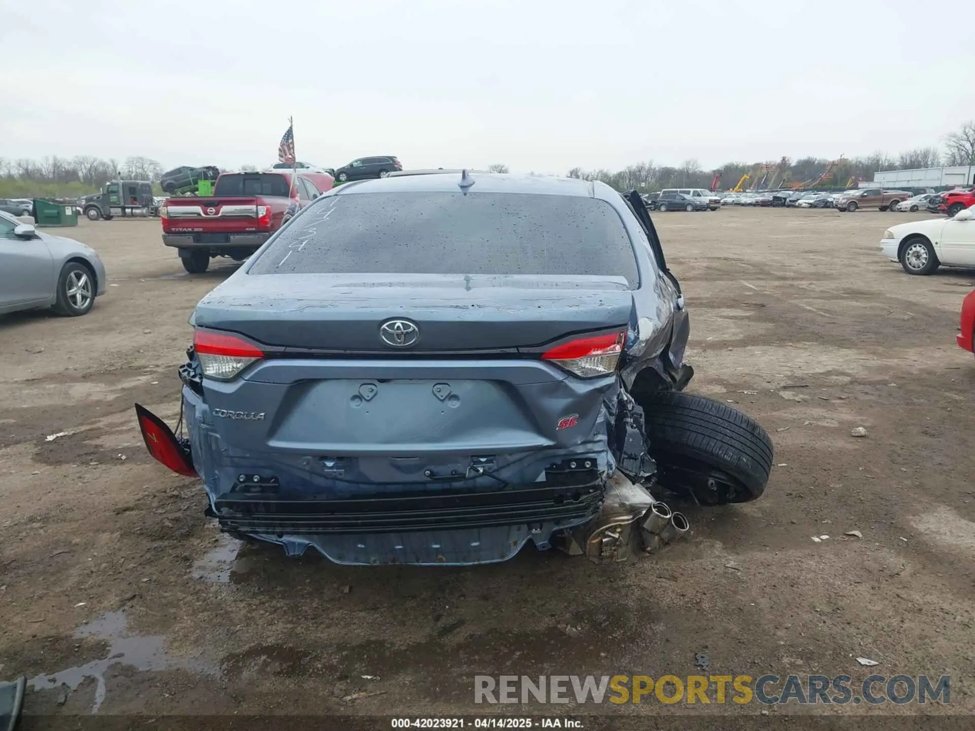 17 Photograph of a damaged car 5YFS4MCE8PP147341 TOYOTA COROLLA 2023