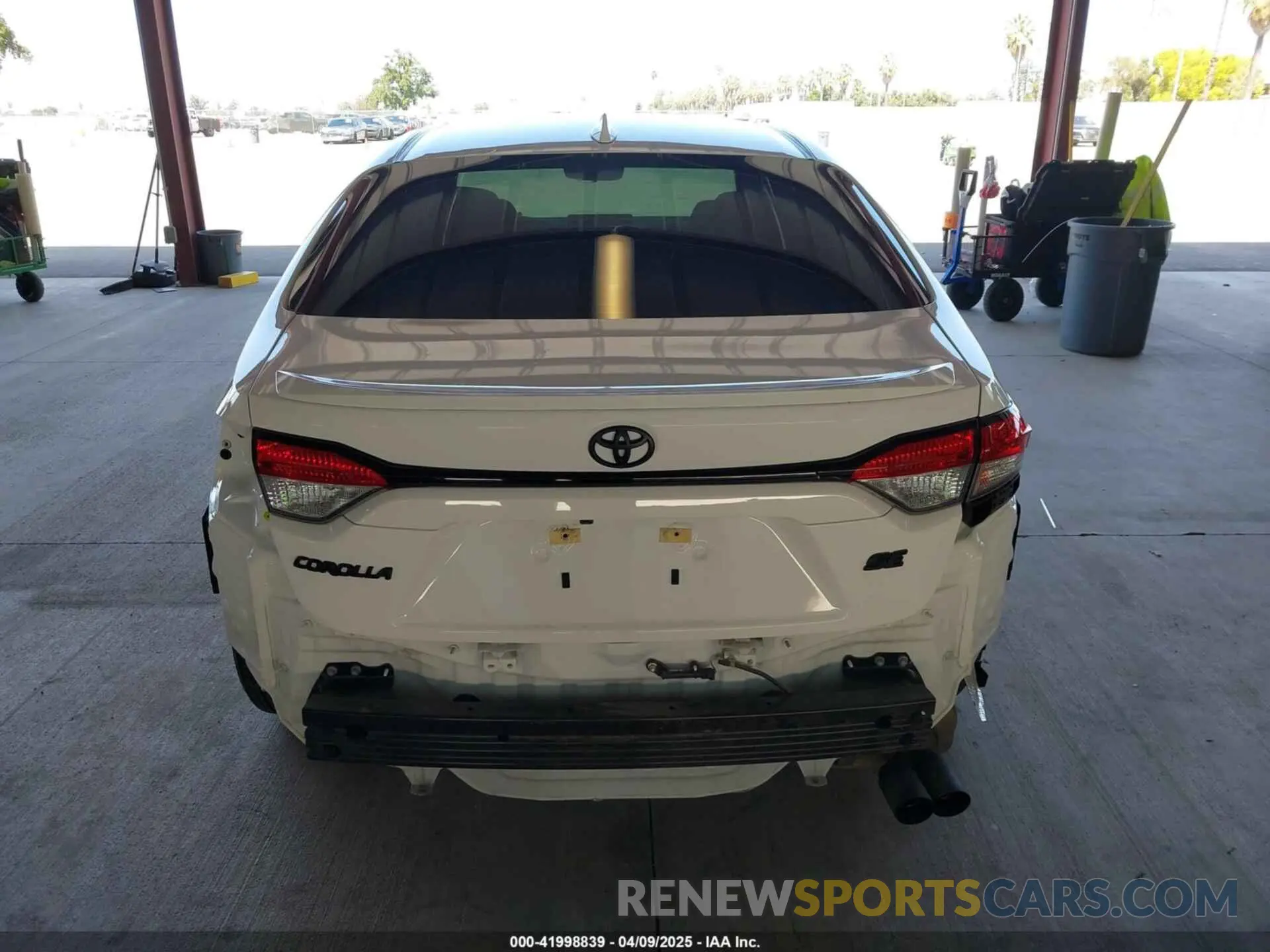 17 Photograph of a damaged car 5YFS4MCE8PP153219 TOYOTA COROLLA 2023