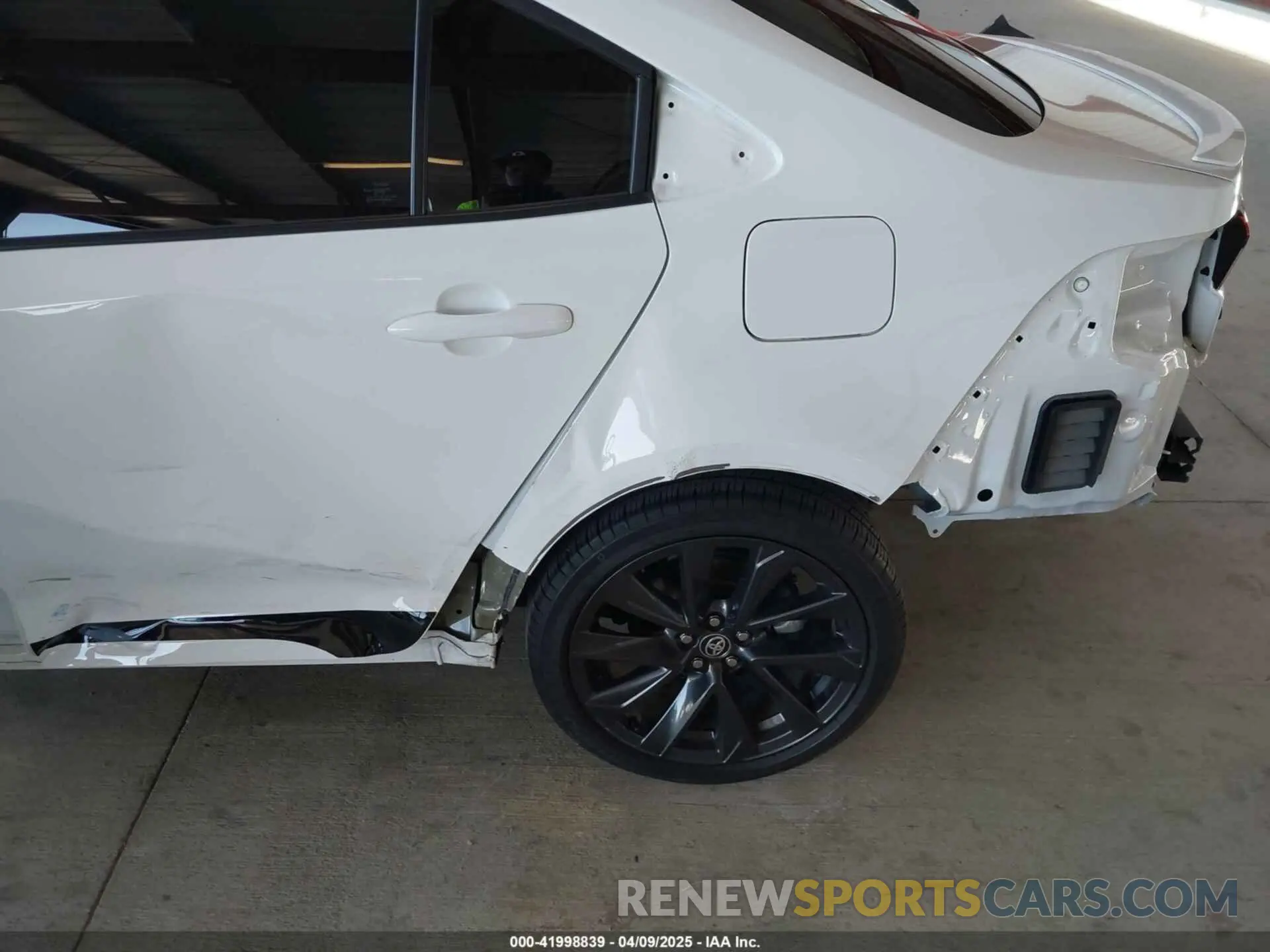 18 Photograph of a damaged car 5YFS4MCE8PP153219 TOYOTA COROLLA 2023