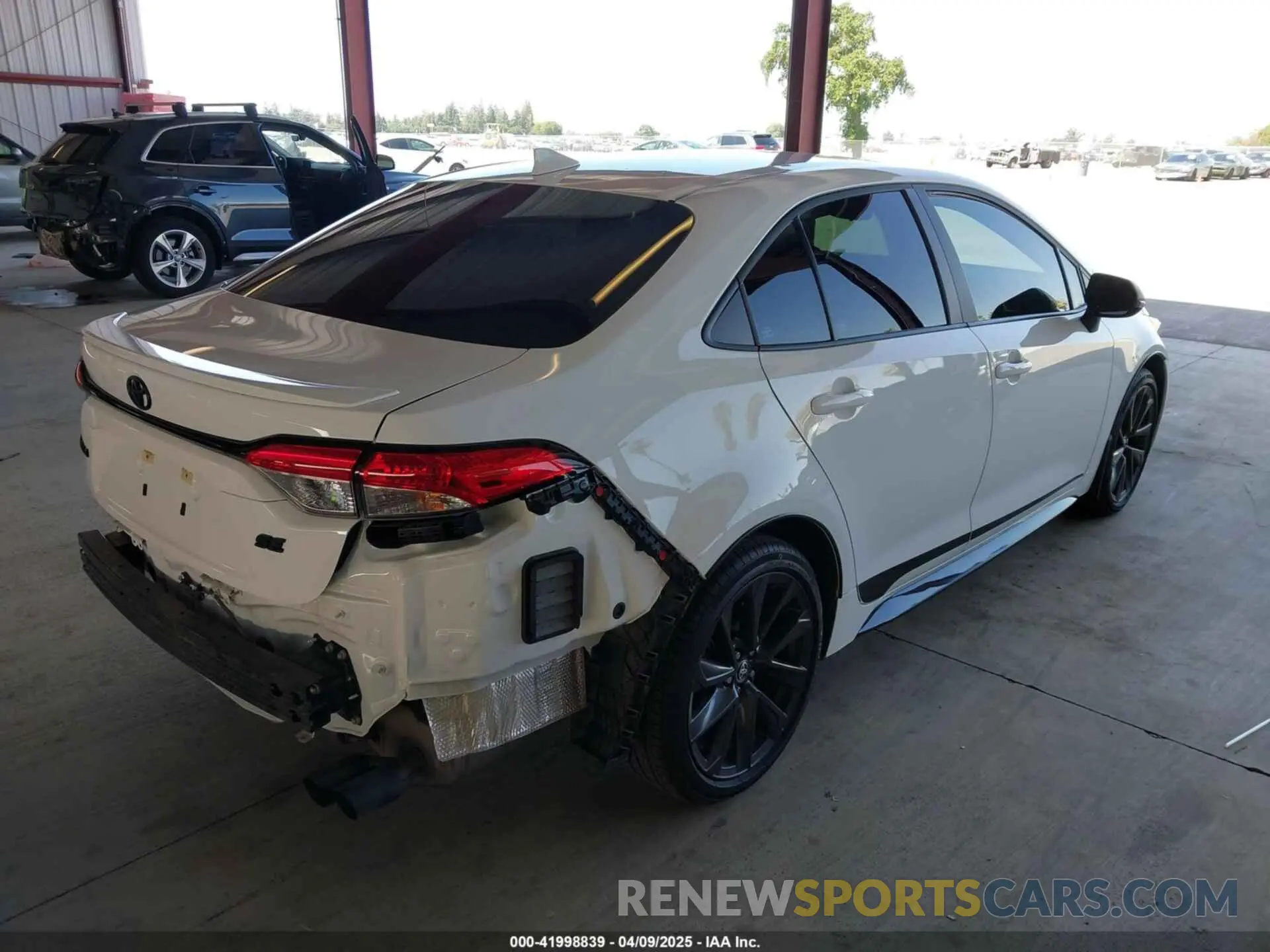 4 Photograph of a damaged car 5YFS4MCE8PP153219 TOYOTA COROLLA 2023