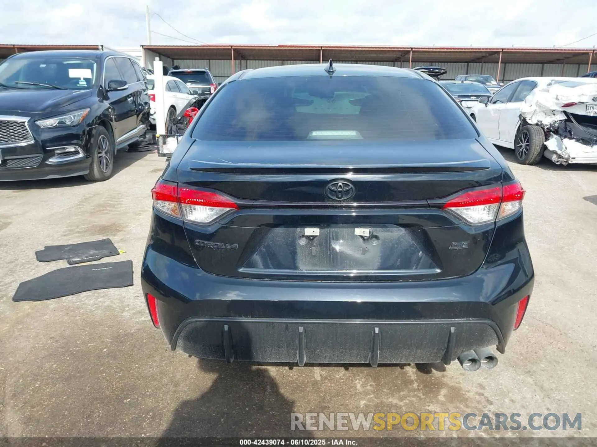 17 Photograph of a damaged car 5YFS4MCE8PP157884 TOYOTA COROLLA 2023