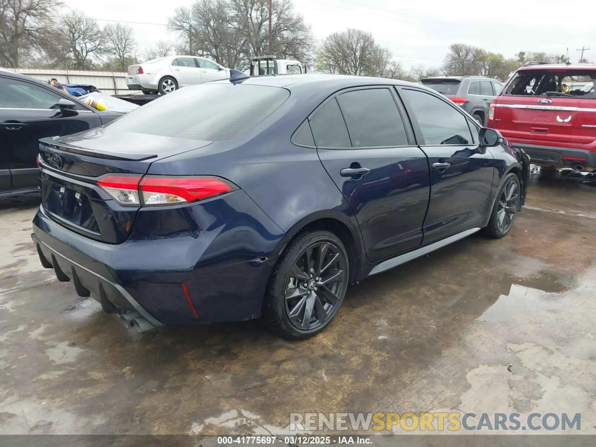 4 Photograph of a damaged car 5YFS4MCE8PP163586 TOYOTA COROLLA 2023
