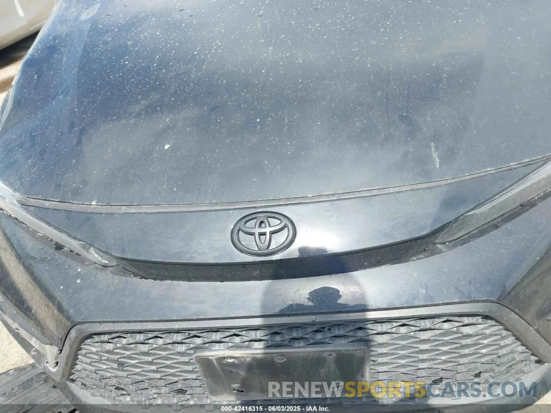 12 Photograph of a damaged car 5YFS4MCE9PP154413 TOYOTA COROLLA 2023