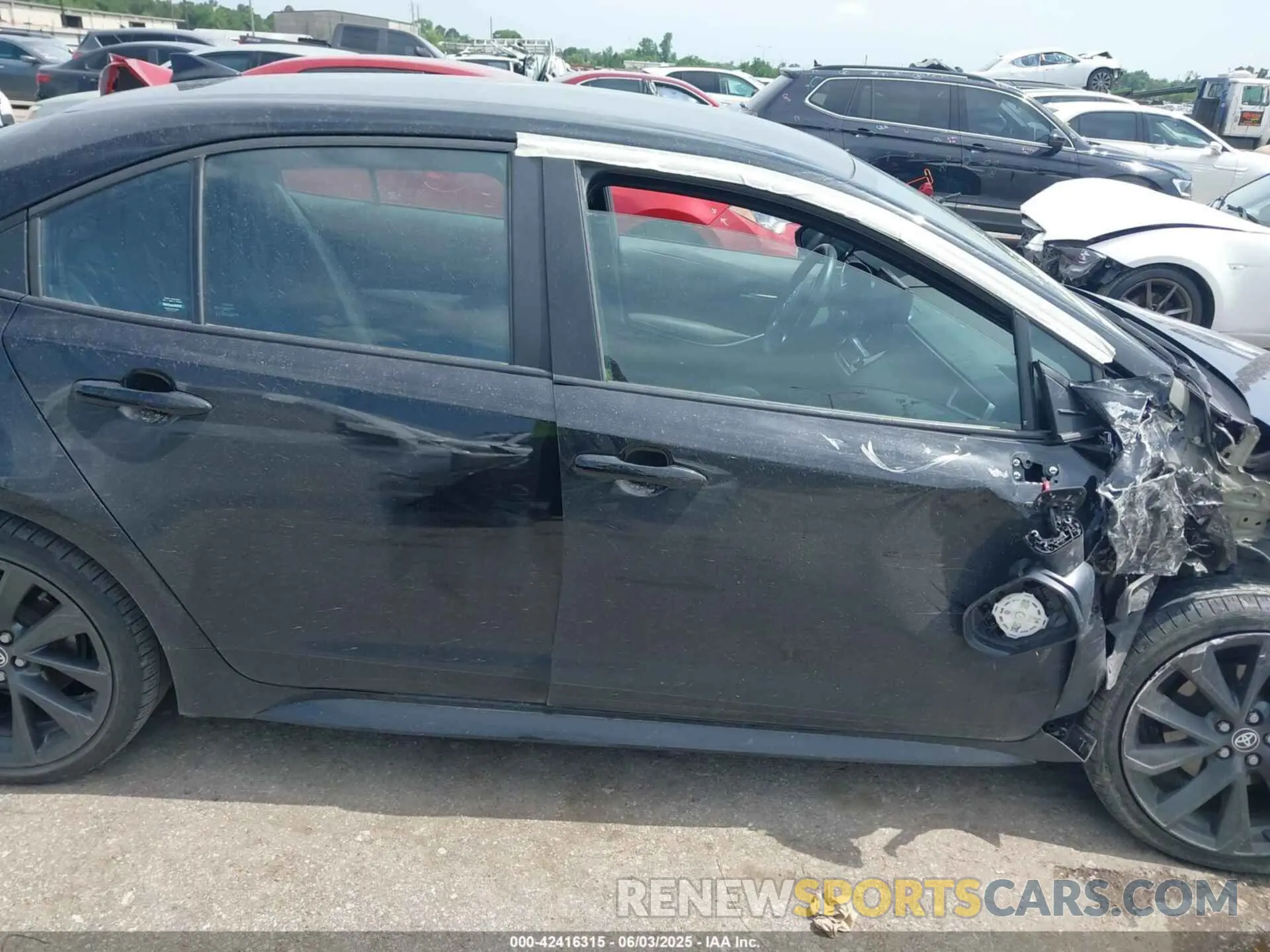 13 Photograph of a damaged car 5YFS4MCE9PP154413 TOYOTA COROLLA 2023
