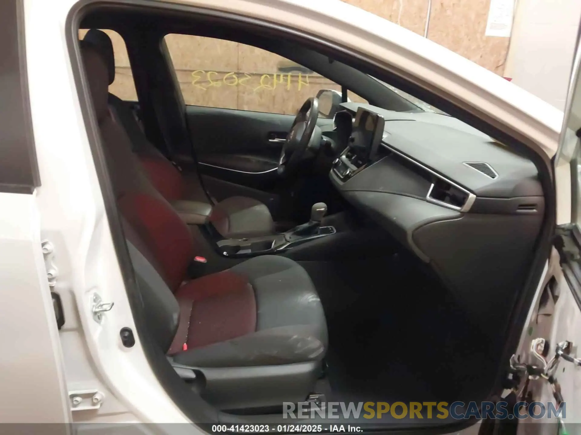 5 Photograph of a damaged car 5YFS4MCE9PP158980 TOYOTA COROLLA 2023