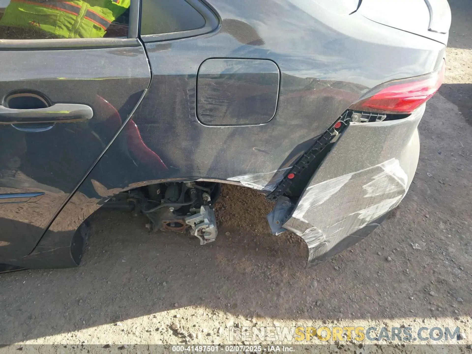 18 Photograph of a damaged car 5YFT4MCE3PP165332 TOYOTA COROLLA 2023