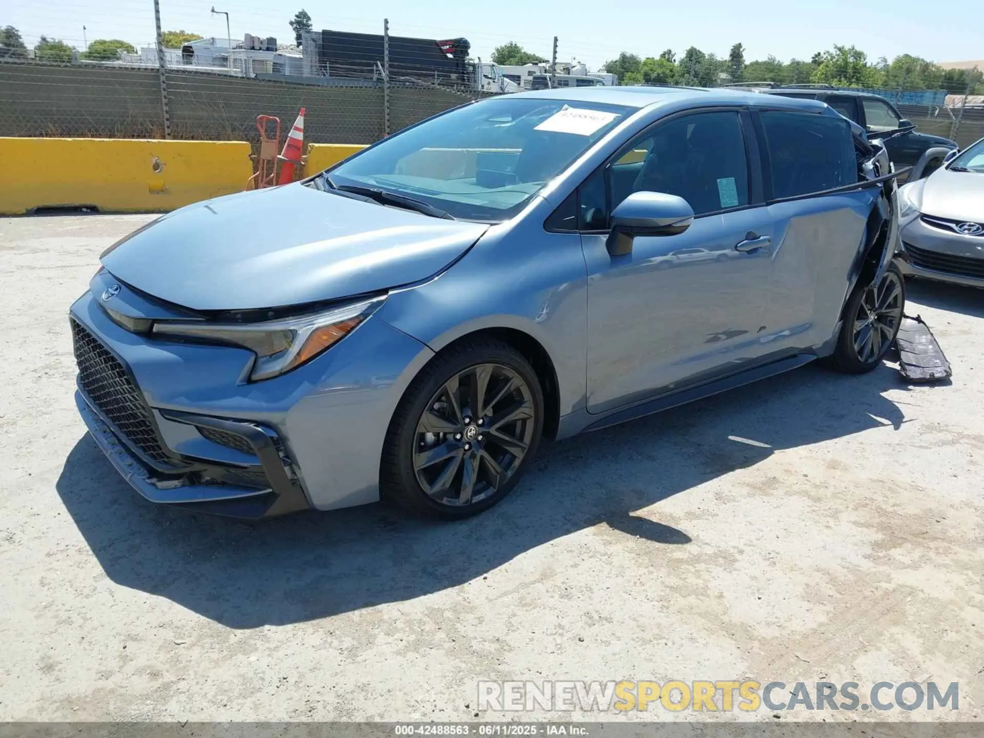 2 Photograph of a damaged car 5YFT4MCE3PP167534 TOYOTA COROLLA 2023
