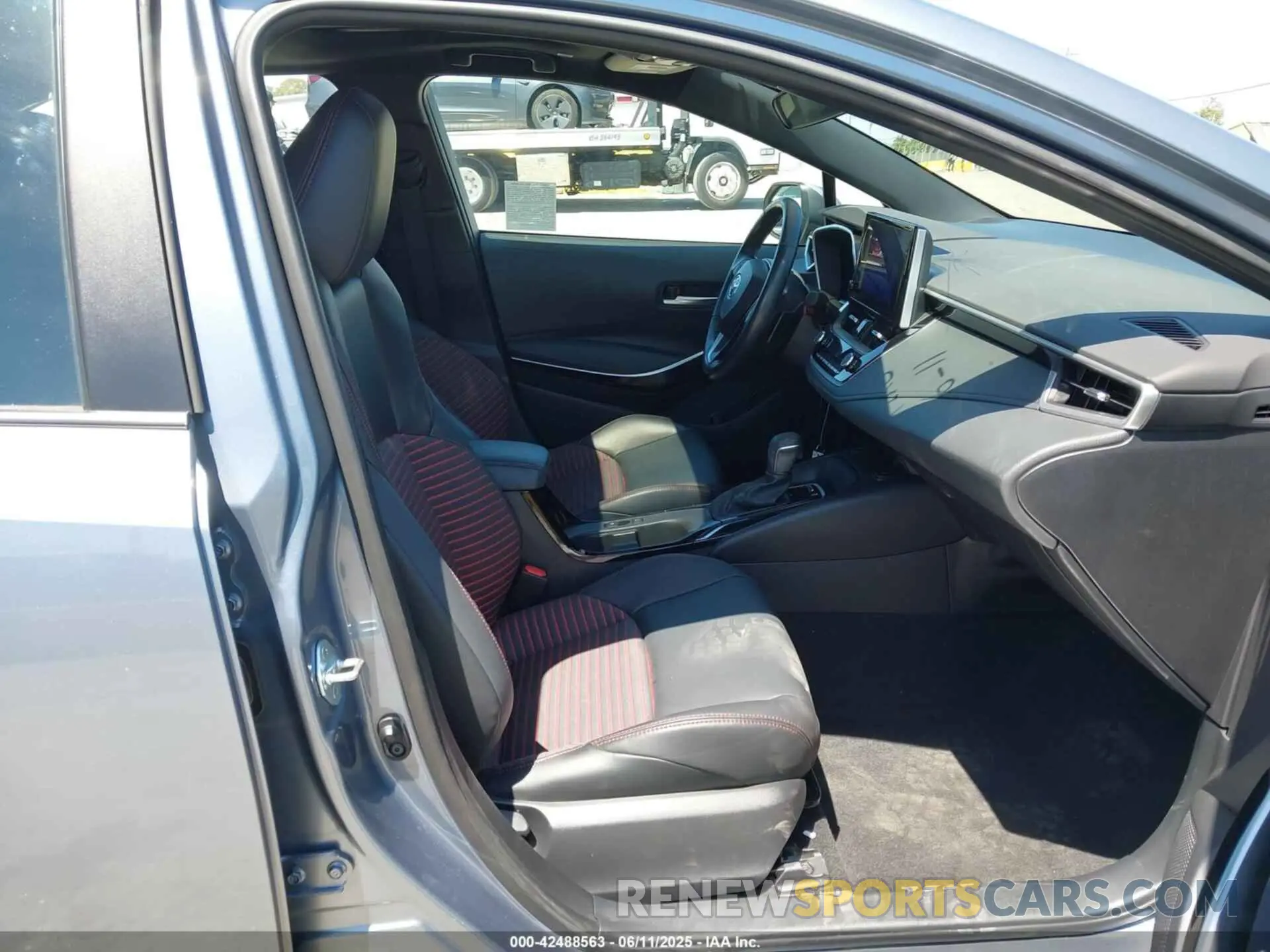 5 Photograph of a damaged car 5YFT4MCE3PP167534 TOYOTA COROLLA 2023