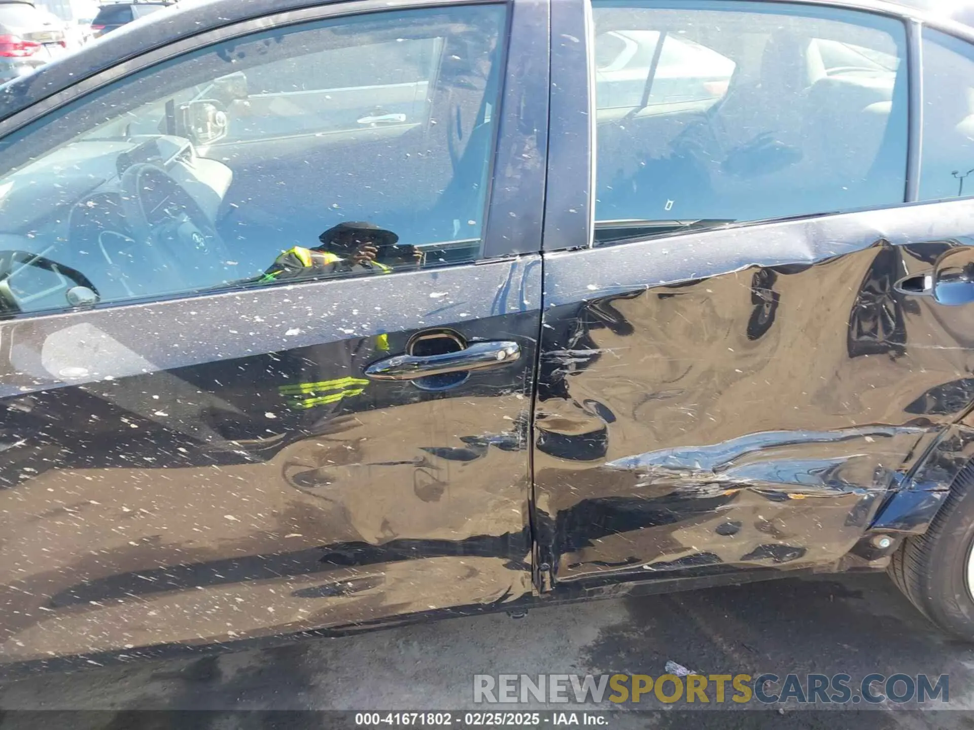 18 Photograph of a damaged car JTDB4MEE4P3008782 TOYOTA COROLLA 2023