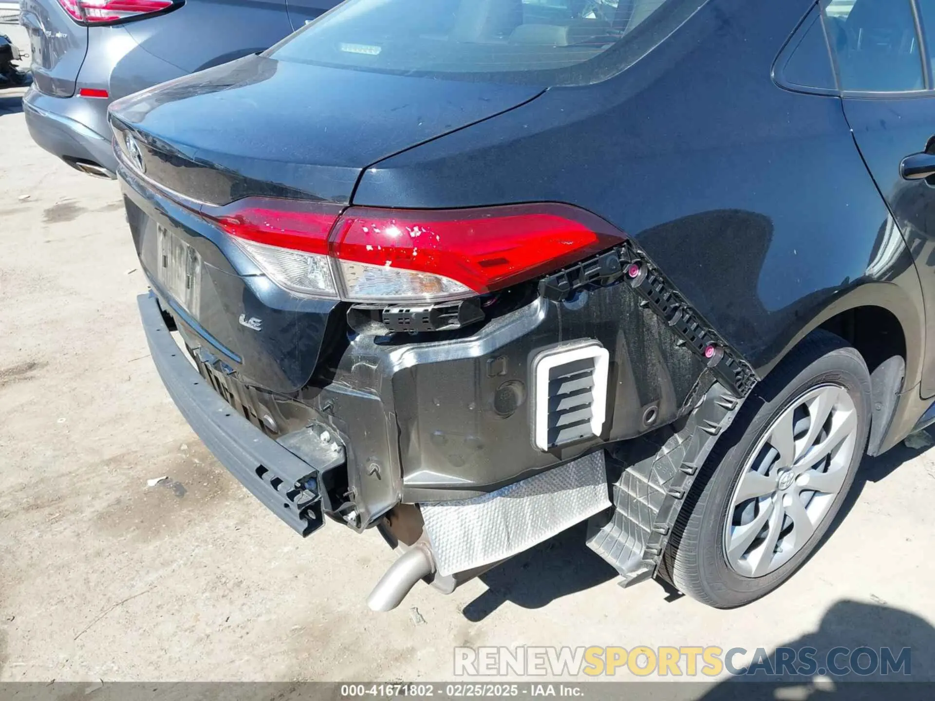 21 Photograph of a damaged car JTDB4MEE4P3008782 TOYOTA COROLLA 2023