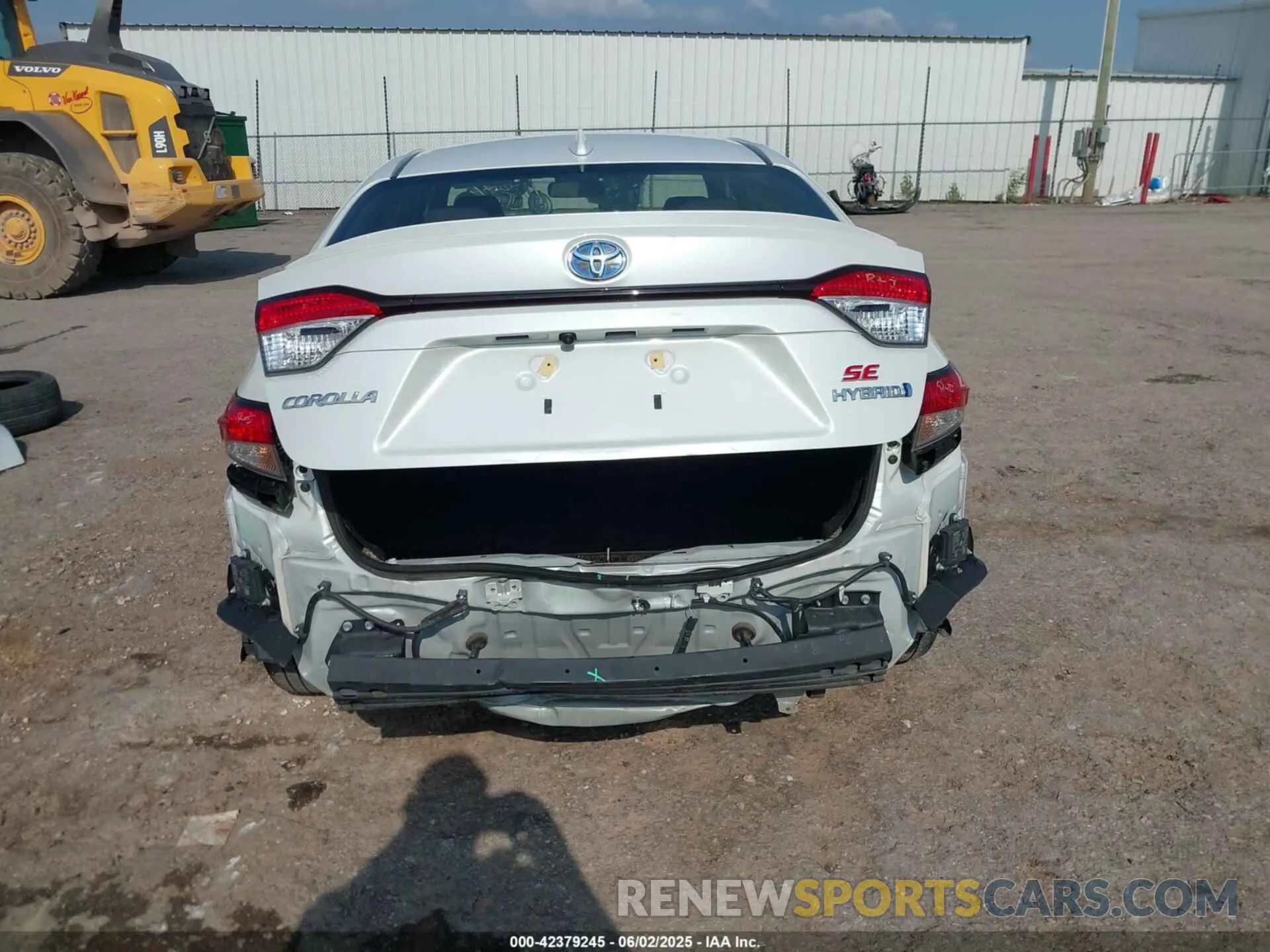 17 Photograph of a damaged car JTDBCMFE0PJ013930 TOYOTA COROLLA 2023