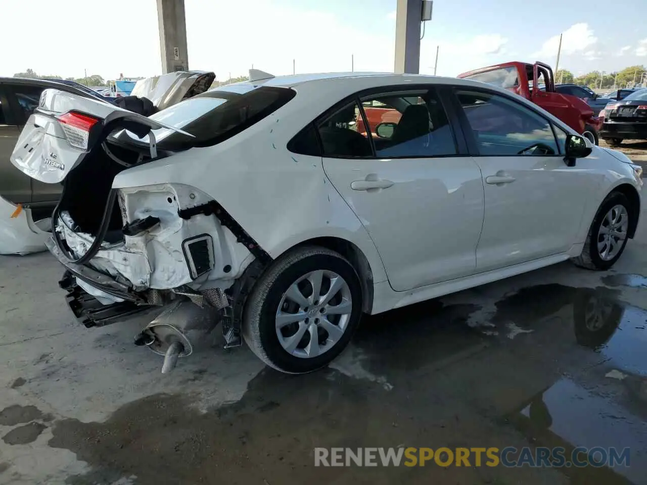 3 Photograph of a damaged car JTDBCMFE4P3006113 TOYOTA COROLLA 2023