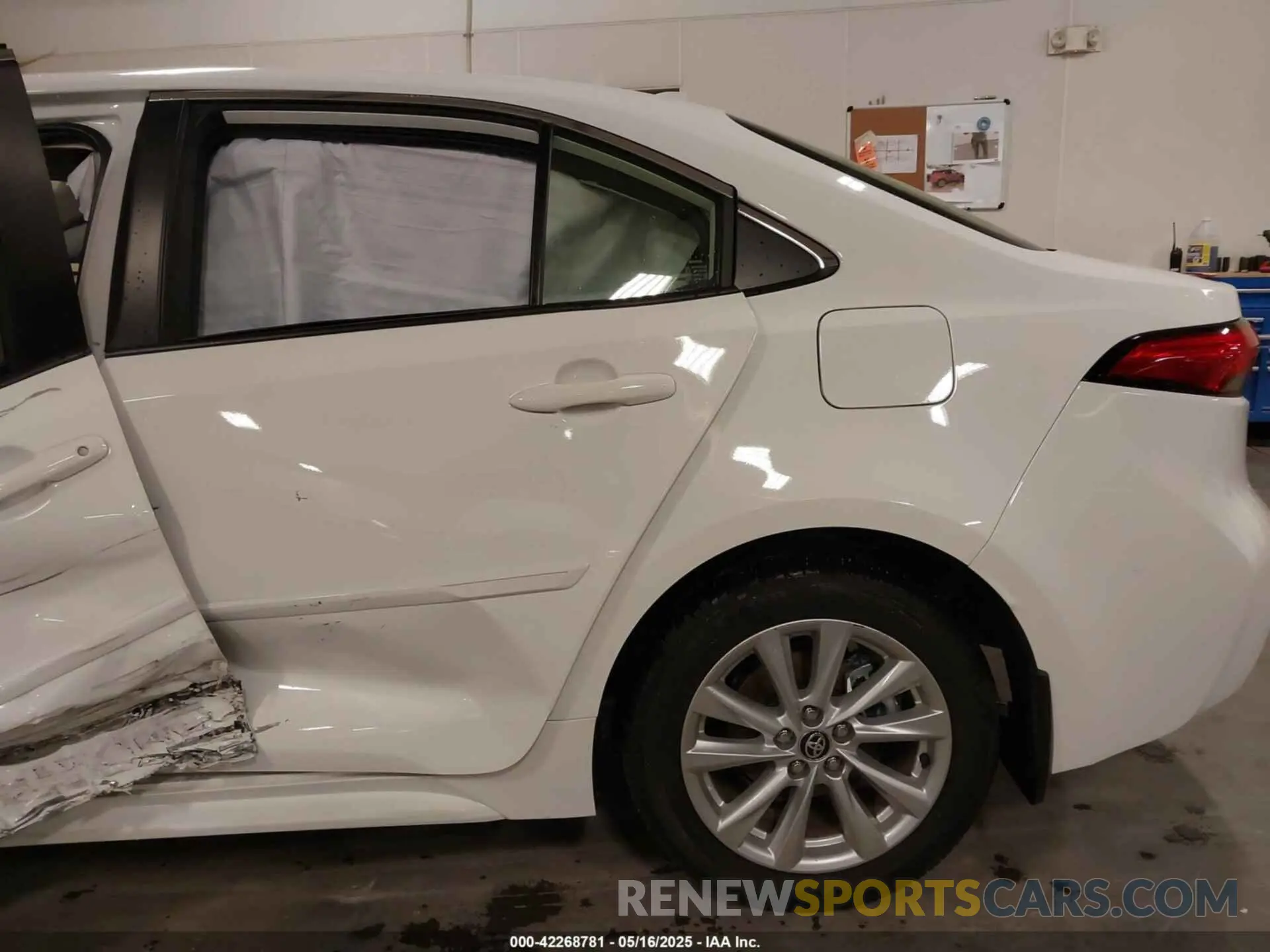 17 Photograph of a damaged car JTDBCMFE4P3024255 TOYOTA COROLLA 2023