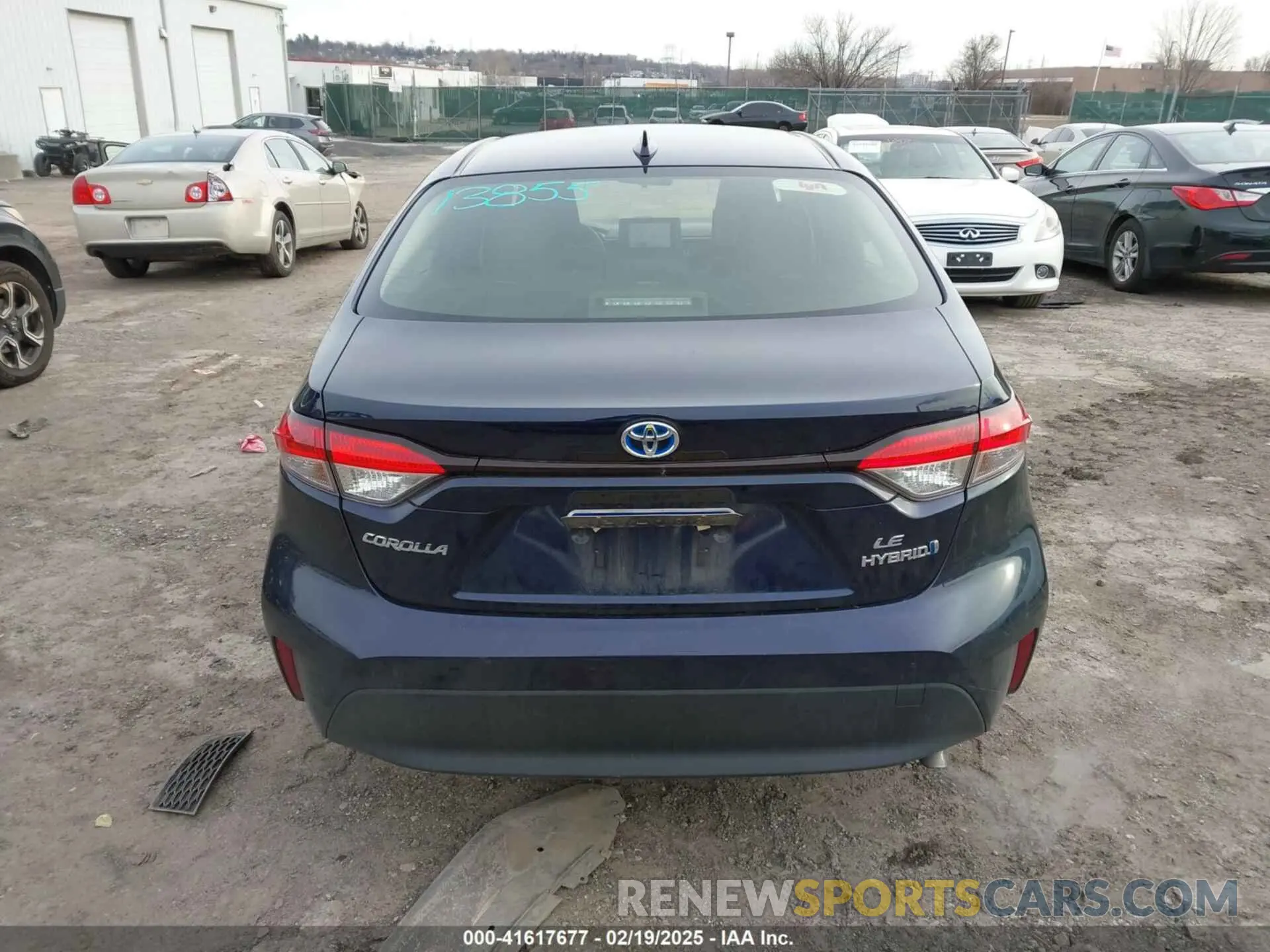 17 Photograph of a damaged car JTDBCMFE5PJ006102 TOYOTA COROLLA 2023