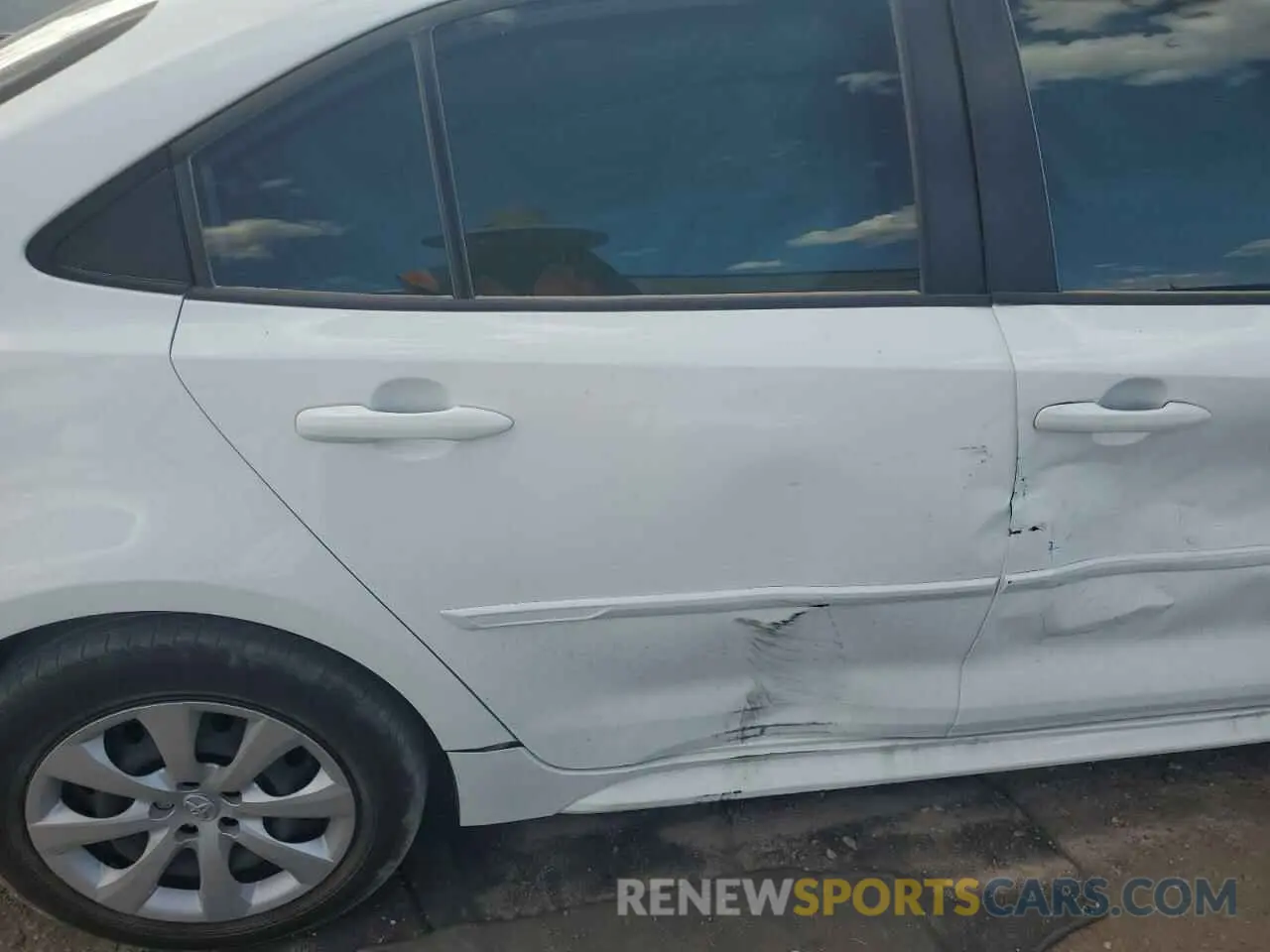 10 Photograph of a damaged car JTDBCMFE8P3006468 TOYOTA COROLLA 2023