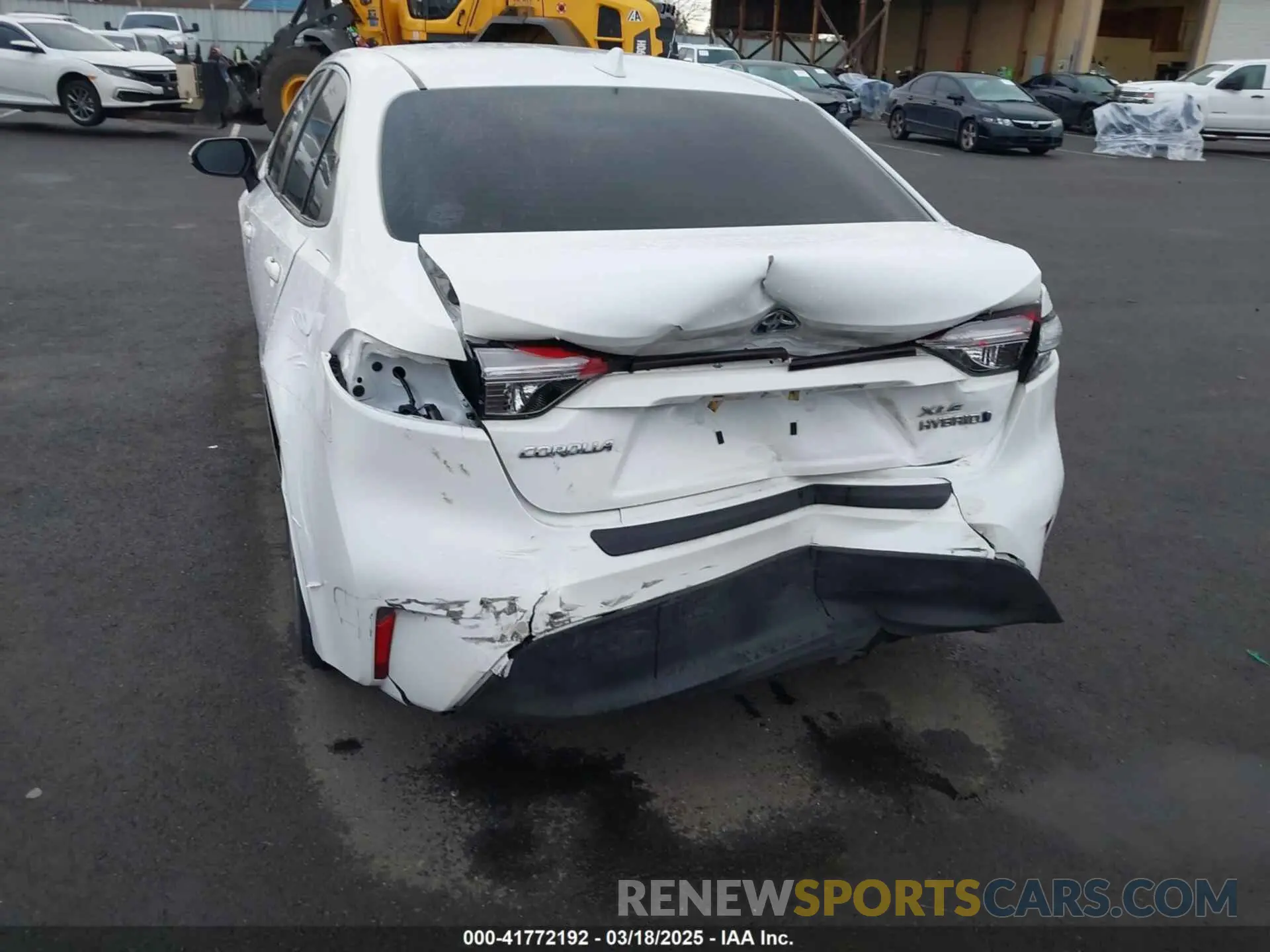 17 Photograph of a damaged car JTDBCMFE8PJ010659 TOYOTA COROLLA 2023