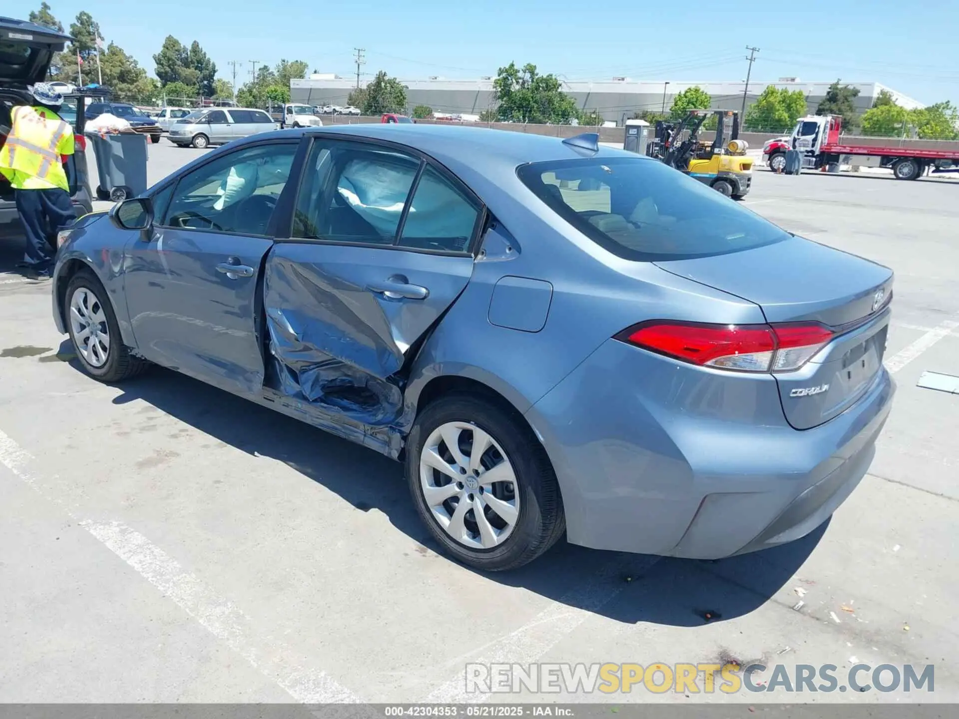 3 Photograph of a damaged car JTDBCMFE9P3007886 TOYOTA COROLLA 2023