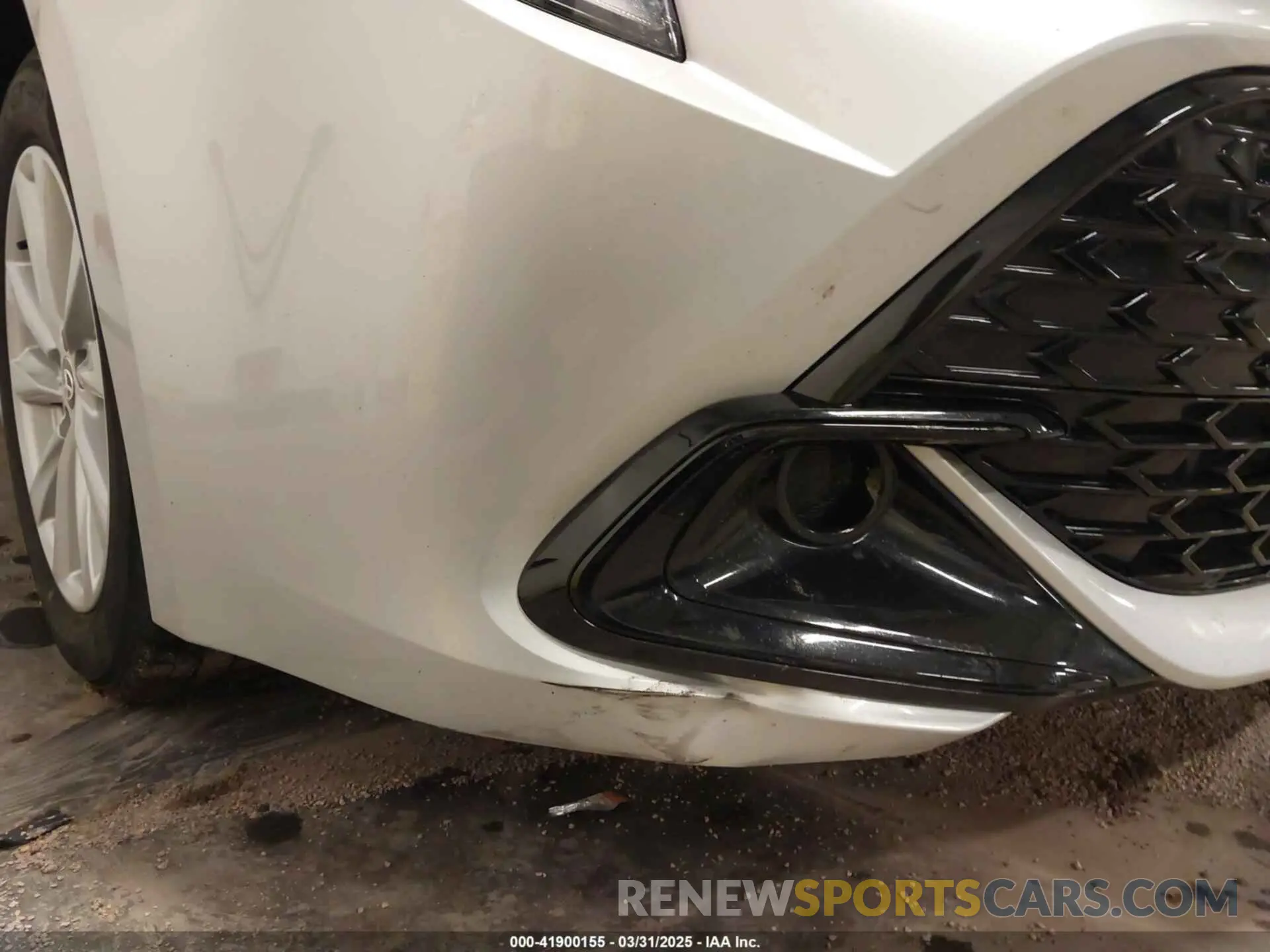 18 Photograph of a damaged car JTND4MBE1P3197822 TOYOTA COROLLA 2023