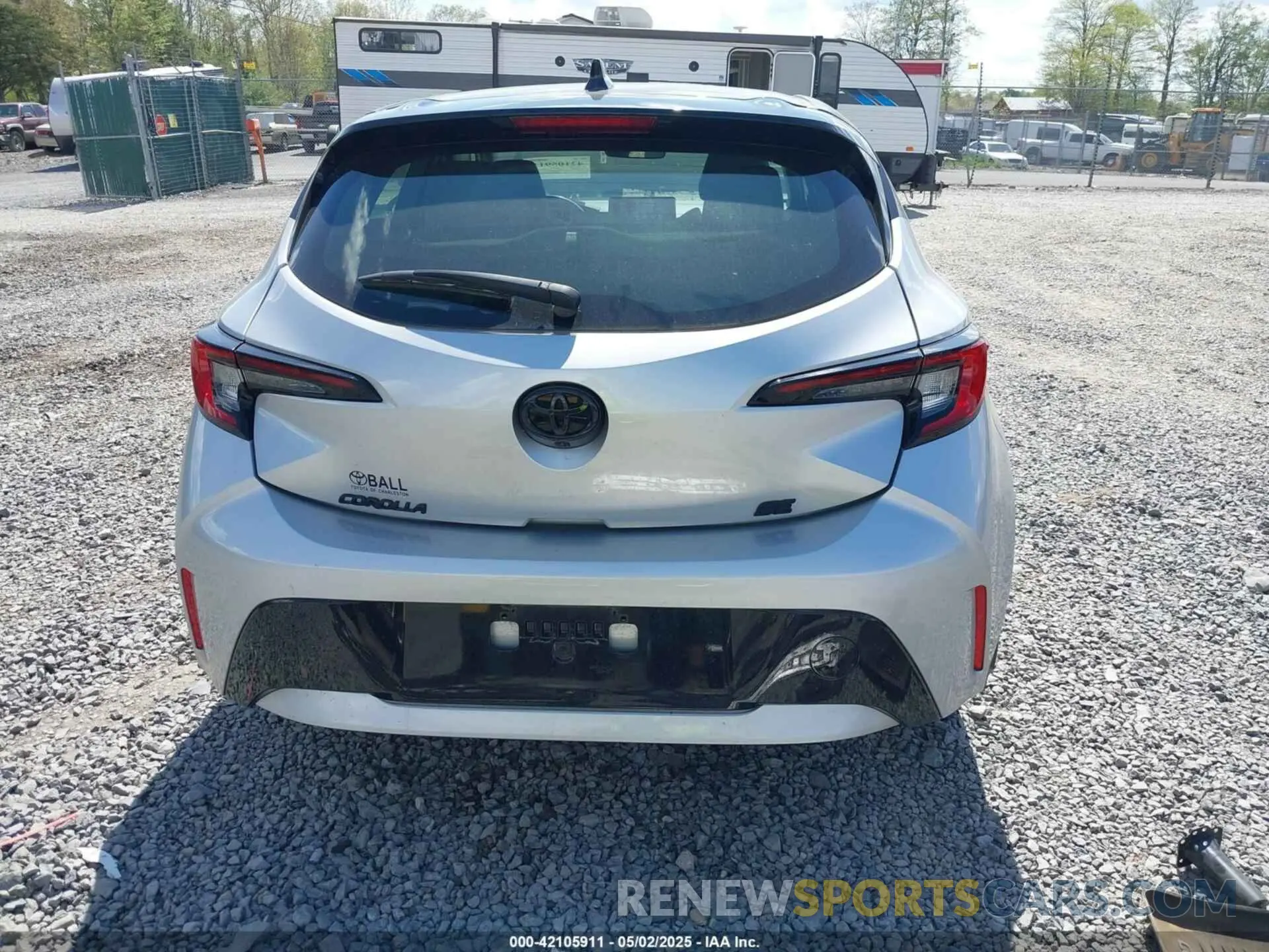 17 Photograph of a damaged car JTND4MBE4P3199497 TOYOTA COROLLA 2023