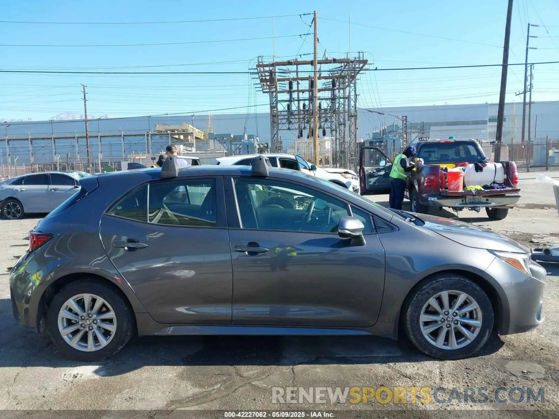 14 Photograph of a damaged car JTND4MBE5P3199346 TOYOTA COROLLA 2023