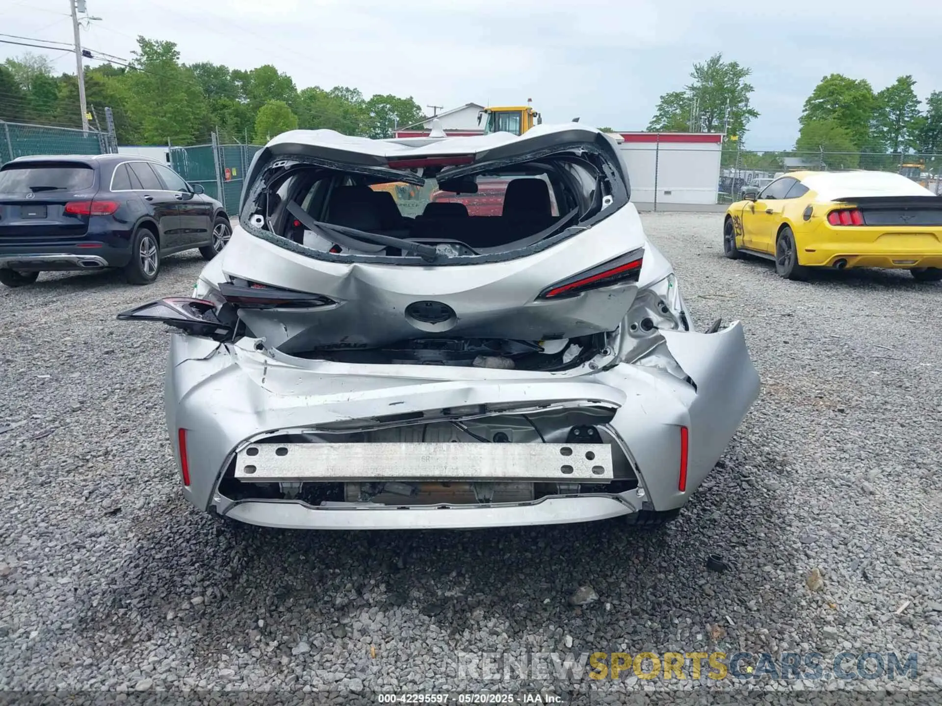 16 Photograph of a damaged car JTND4MBE6P3201993 TOYOTA COROLLA 2023